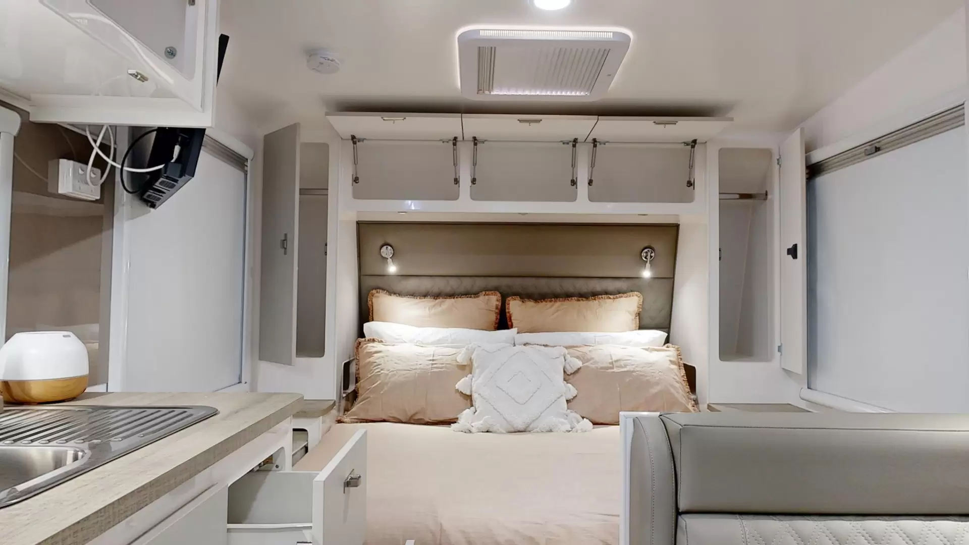 NEW 2025 ESSENTIAL CARAVANS A-CLASS