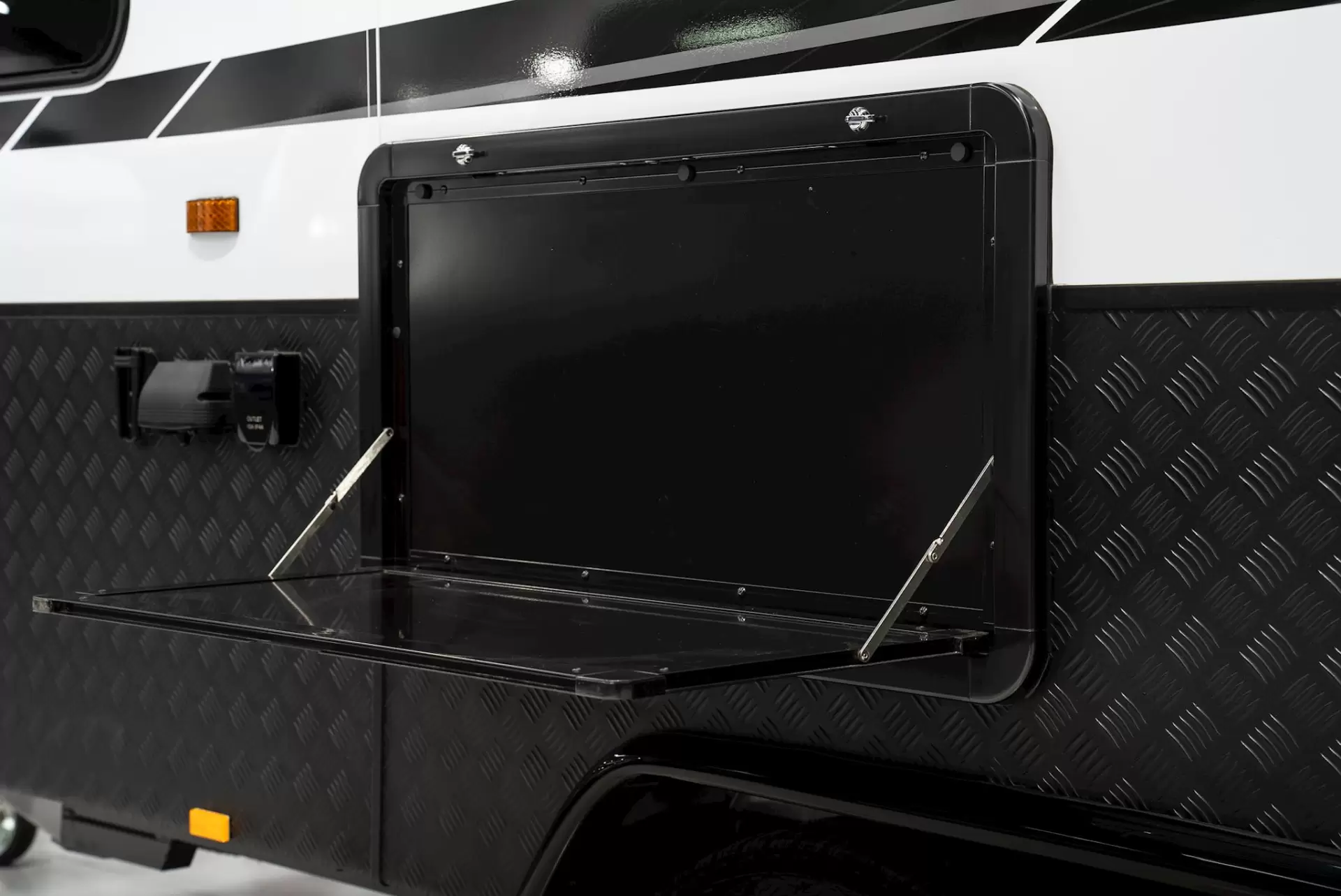 NEW 2025 ESSENTIAL CARAVANS A-CLASS
