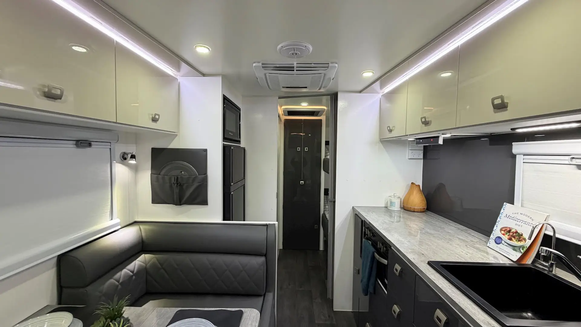 USED 2024 DESIGN RV FORERUNNER