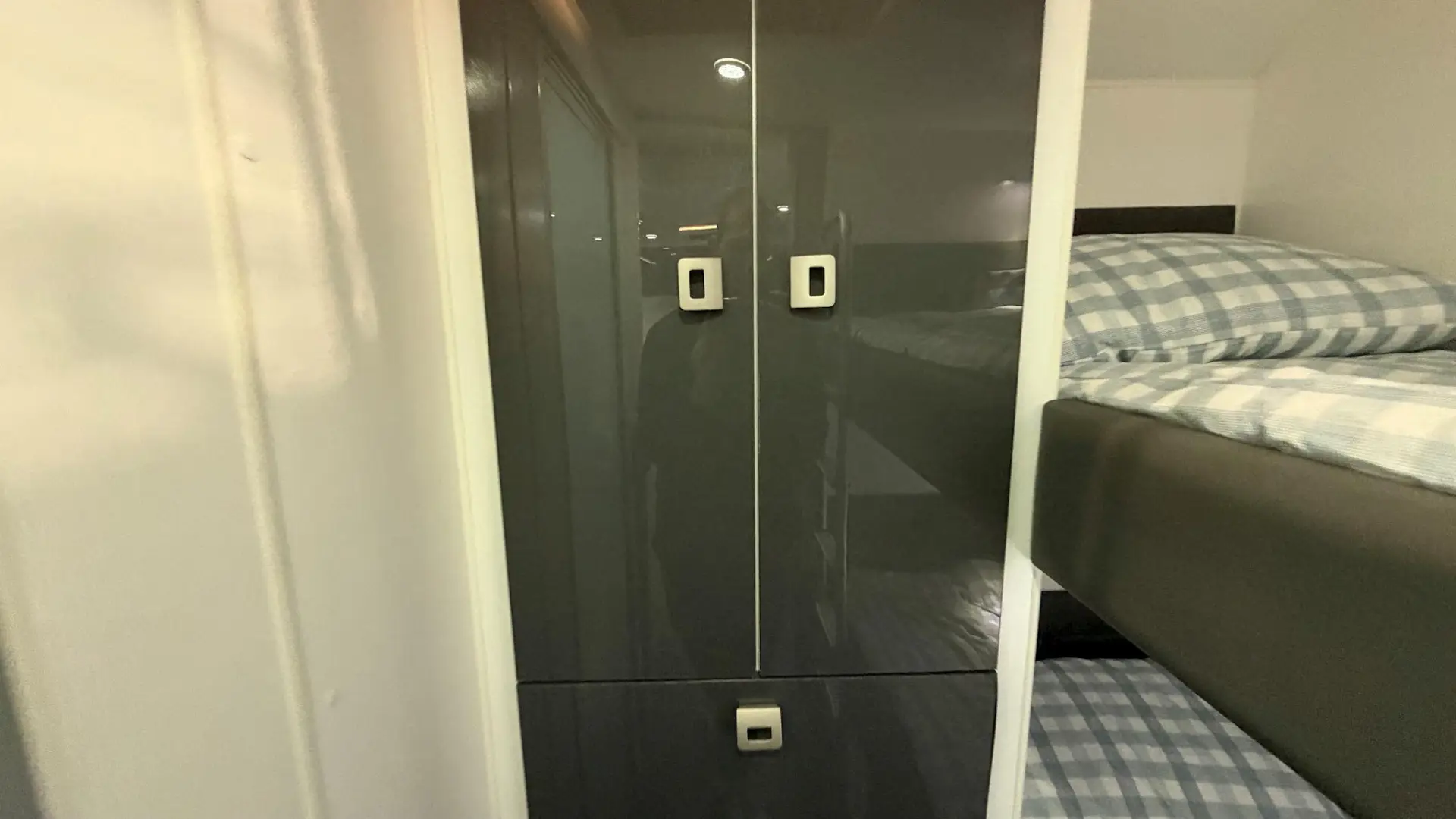 USED 2024 DESIGN RV FORERUNNER