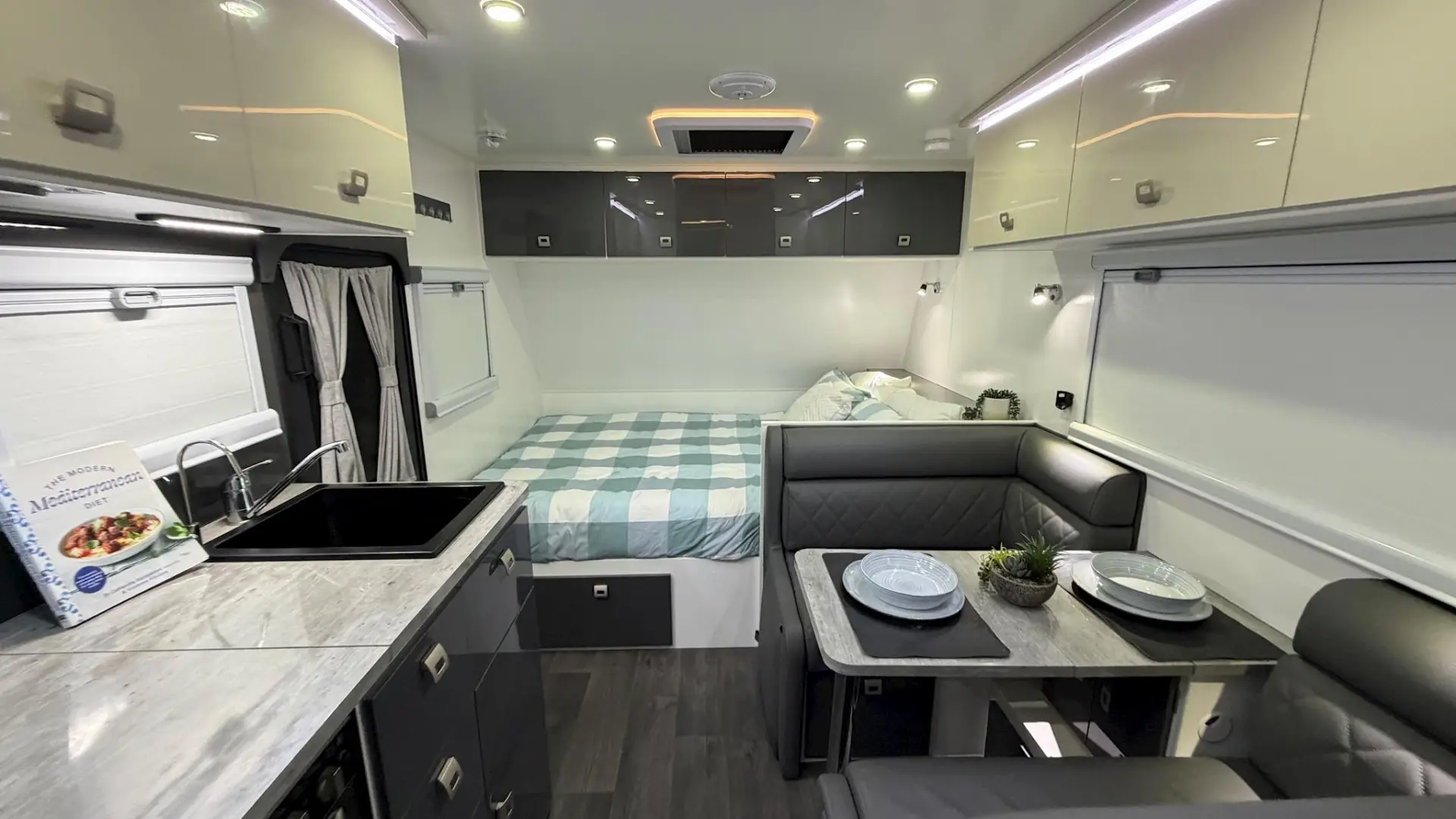 USED 2024 DESIGN RV FORERUNNER
