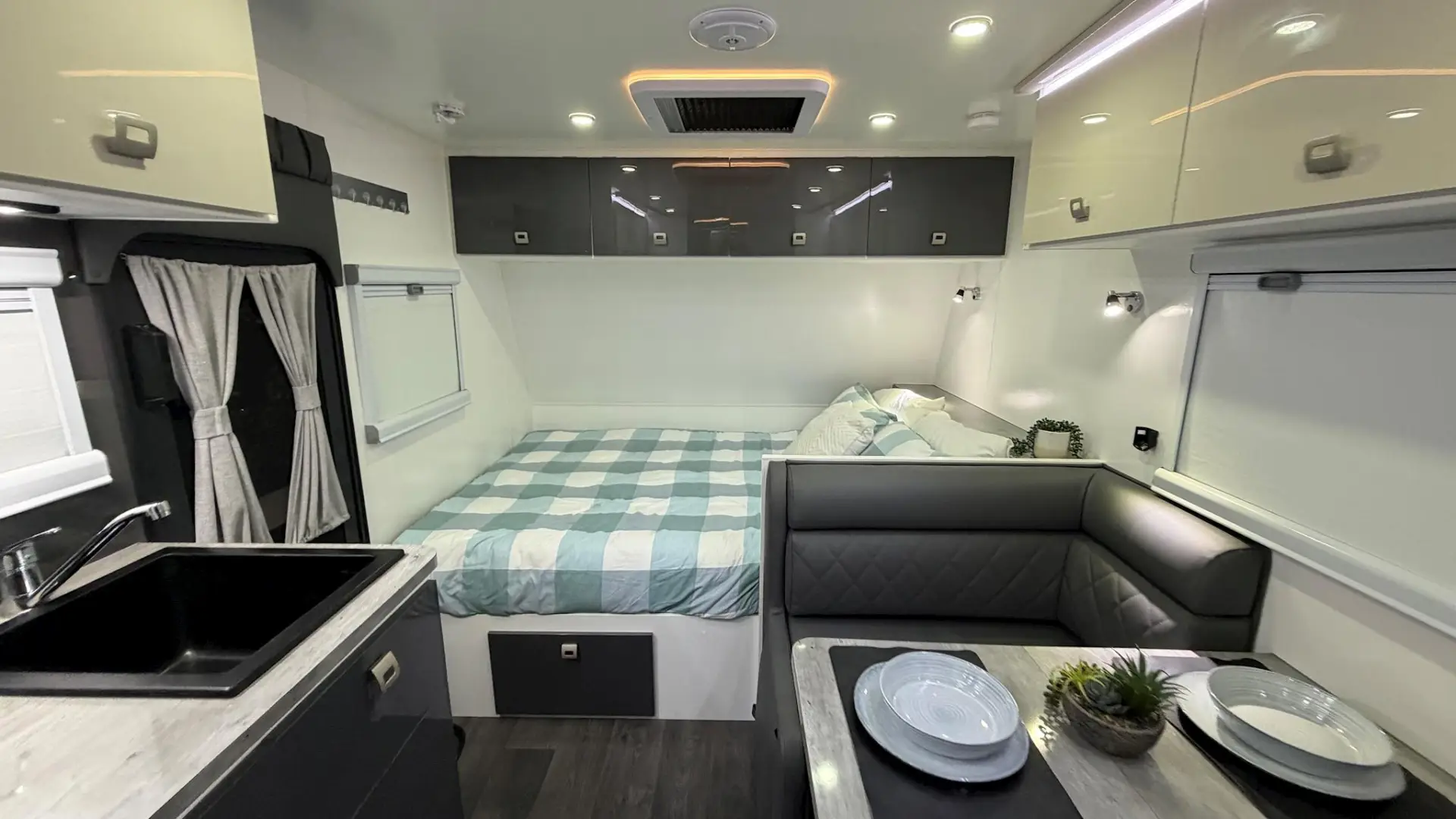 USED 2024 DESIGN RV FORERUNNER