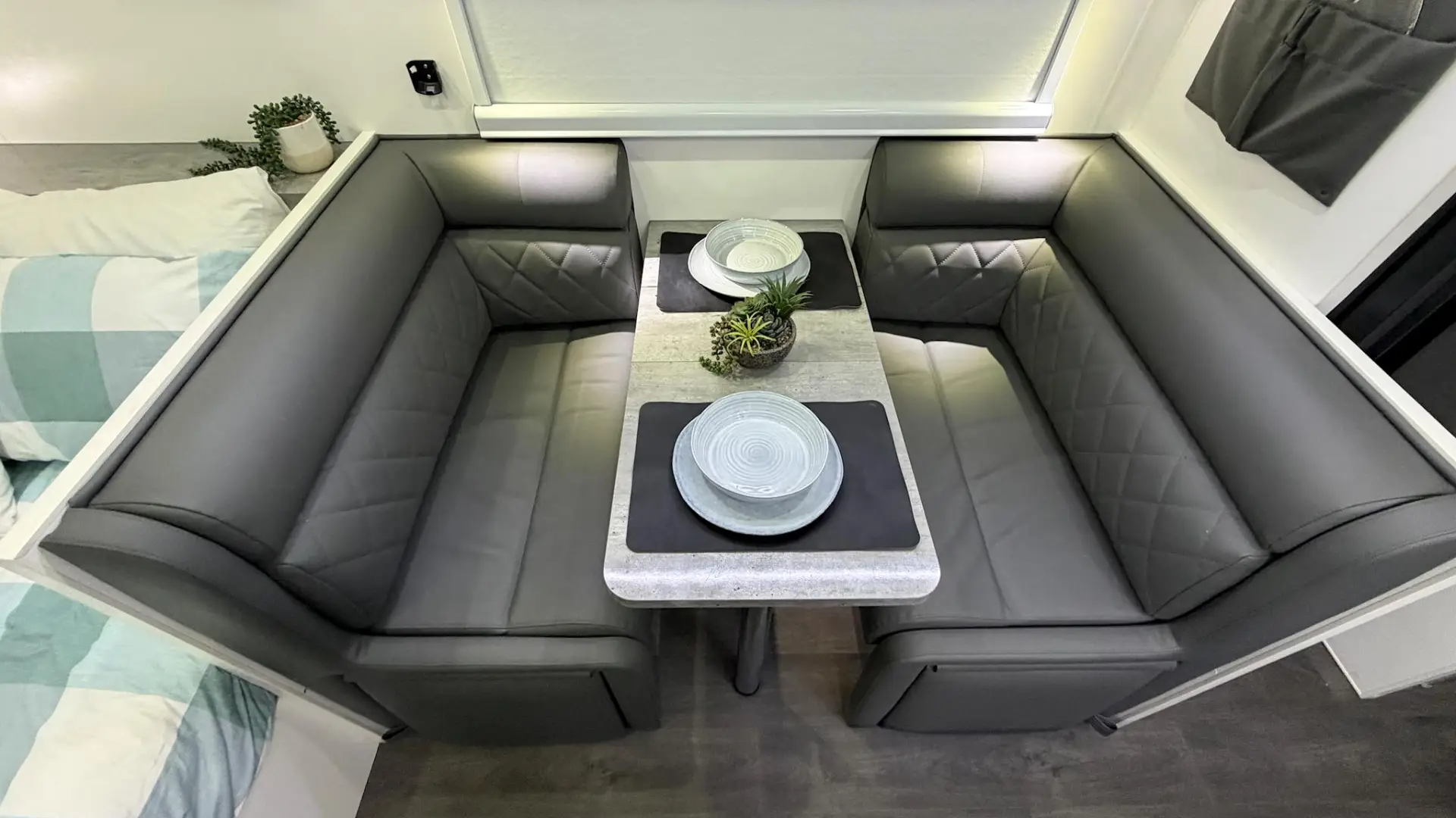 USED 2024 DESIGN RV FORERUNNER