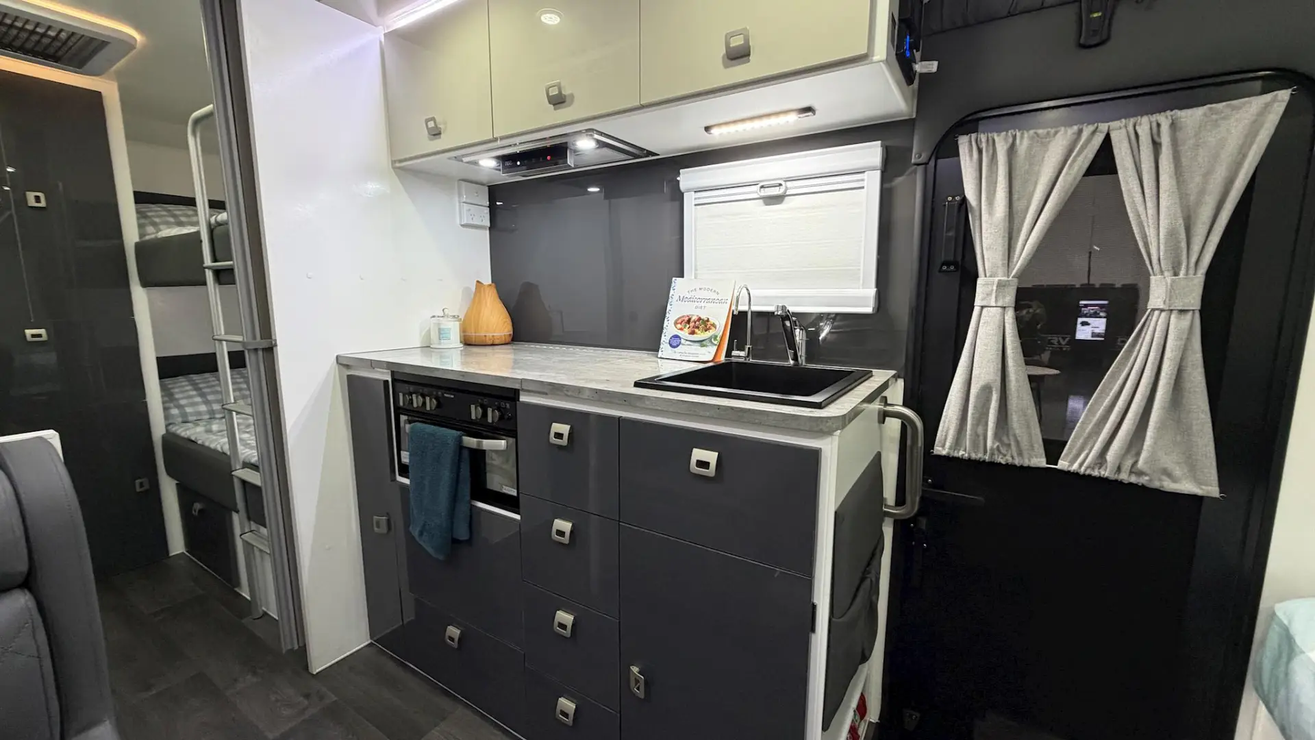 USED 2024 DESIGN RV FORERUNNER