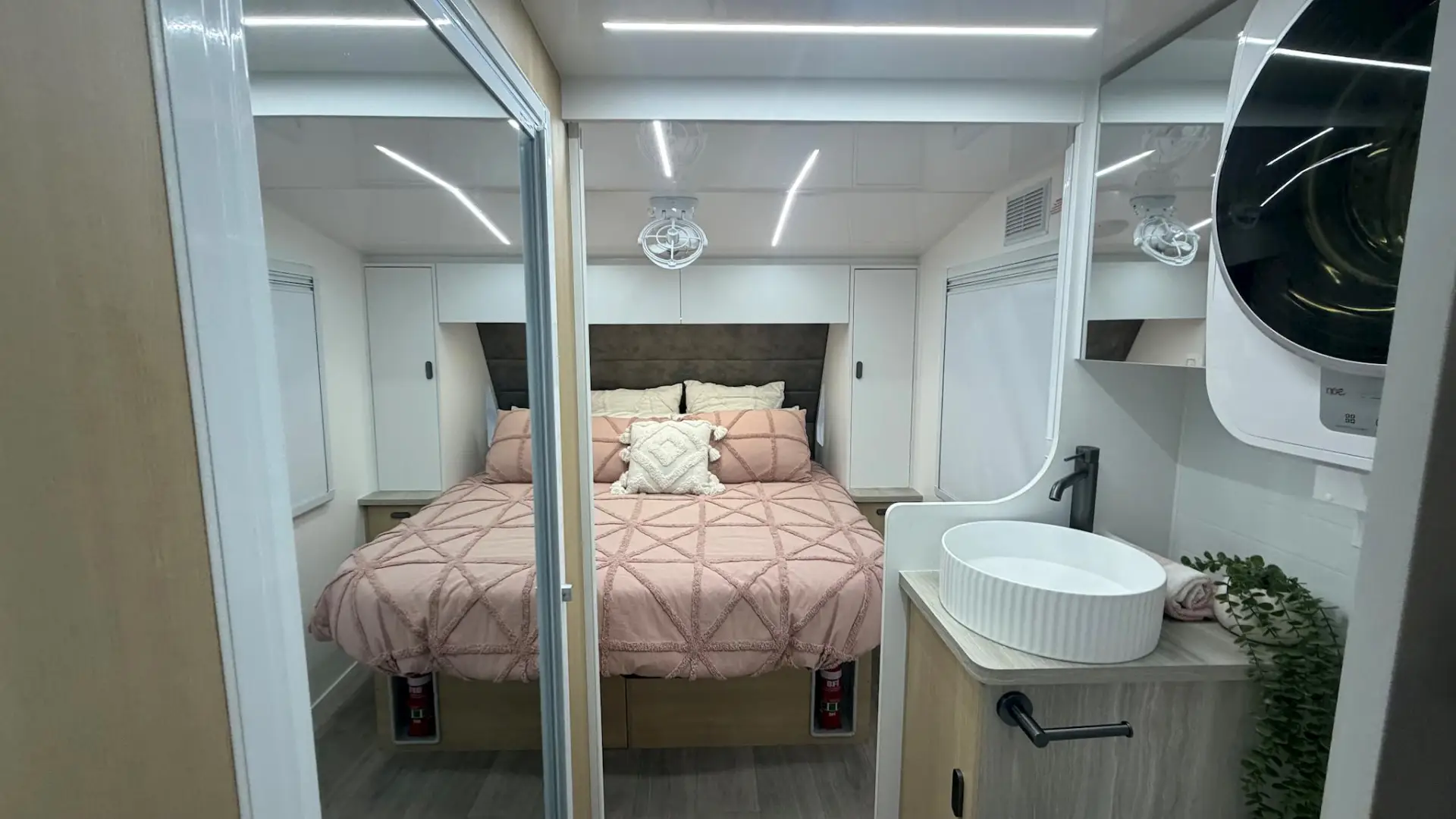 NEW 2026 VACATIONER CARAVANS WRAITH