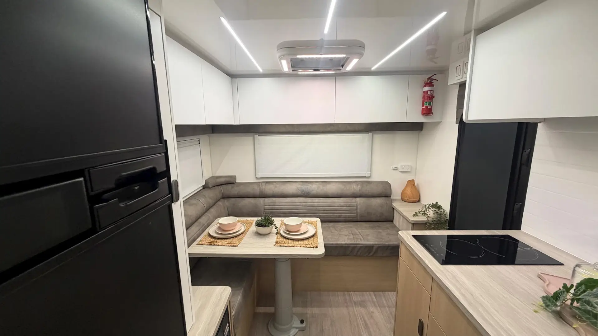 NEW 2026 VACATIONER CARAVANS WRAITH