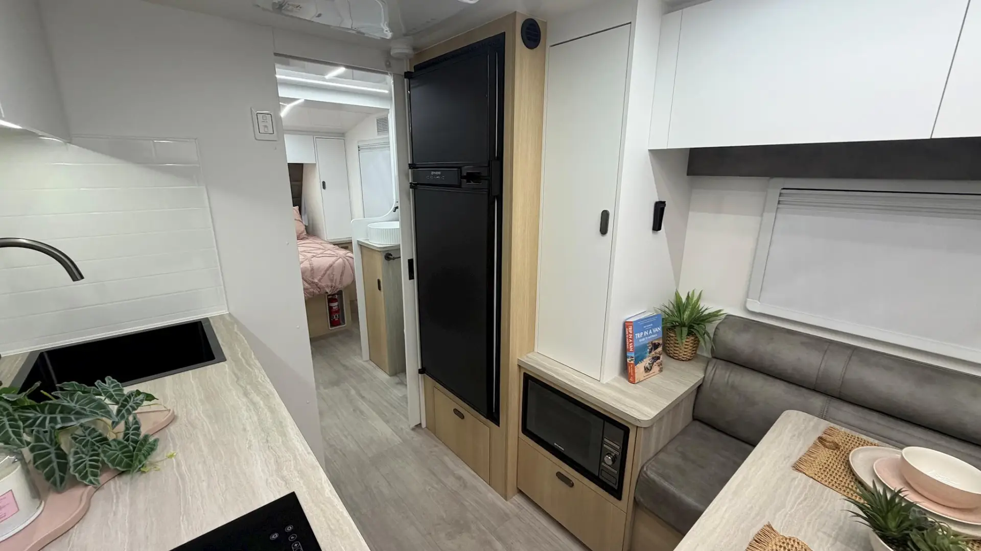 NEW 2026 VACATIONER CARAVANS WRAITH