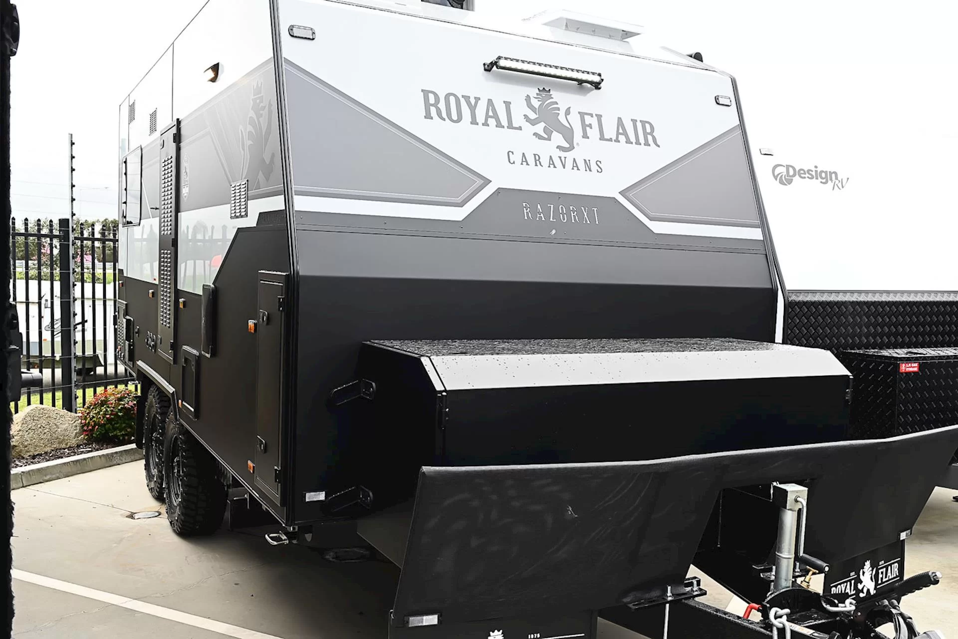 NEW 2025 ROYAL FLAIR RAZOR XT 16'6-2 caravan