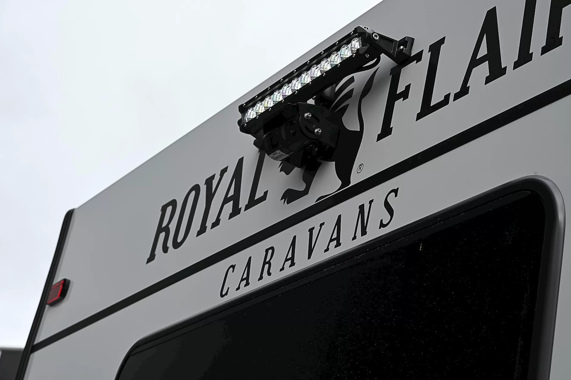 NEW 2025 ROYAL FLAIR RAZOR XT 16'6-2 caravan