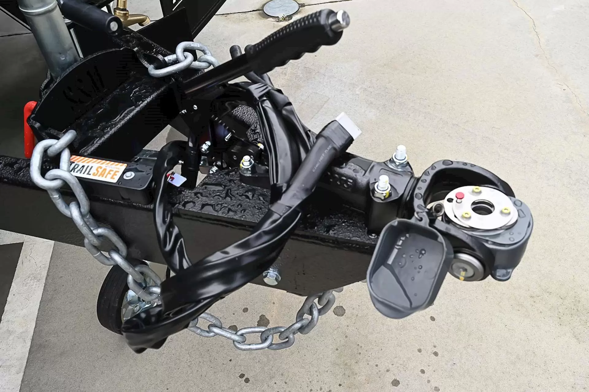 NEW 2025 ROYAL FLAIR RAZOR XT 16'6-2 caravan