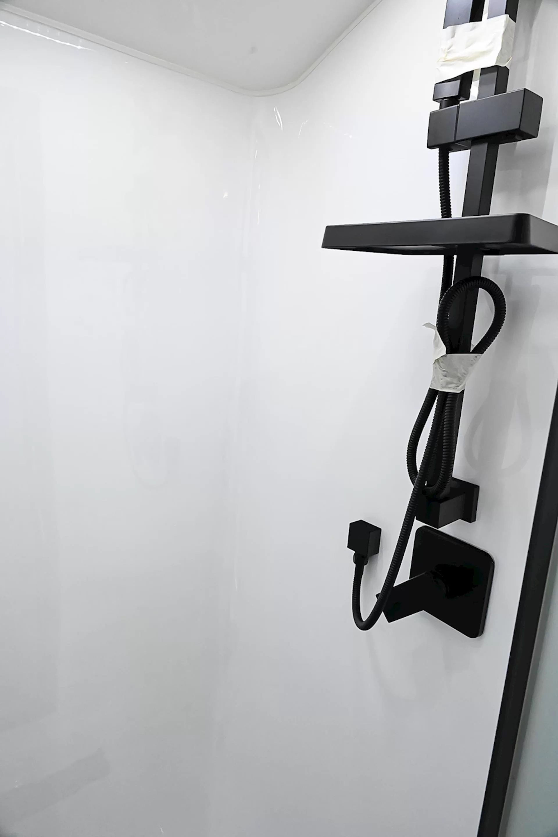 NEW 2025 ROYAL FLAIR RAZOR XT 16'6-2 caravan