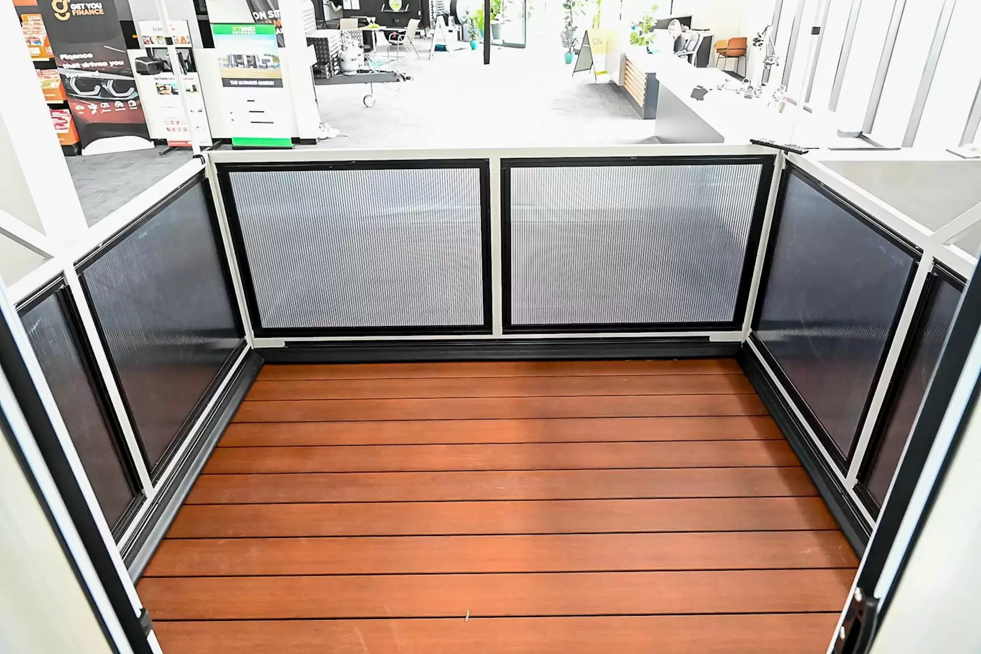 NEW 2025 ROYAL FLAIR PIAZZA 16'6-1