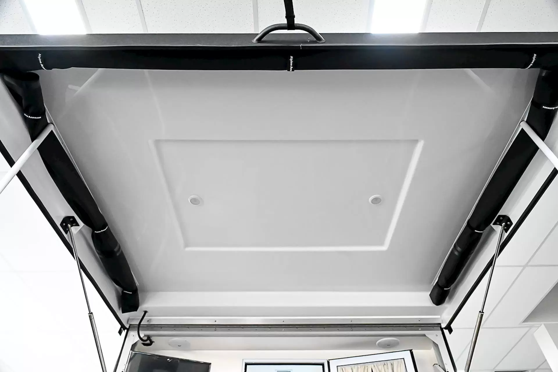 NEW 2025 ROYAL FLAIR PIAZZA 16'6-1