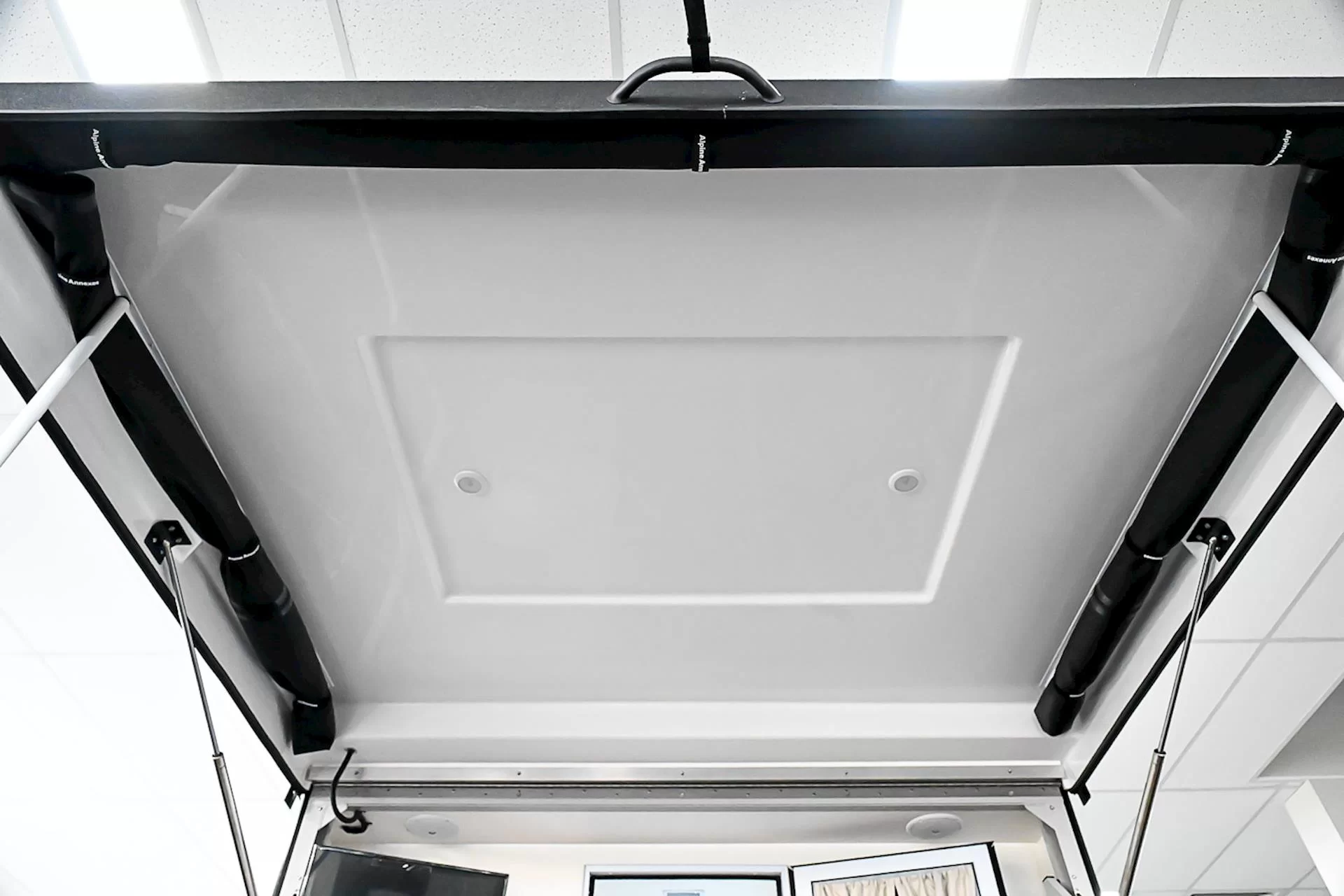 NEW 2025 ROYAL FLAIR PIAZZA 16'6-1 caravan