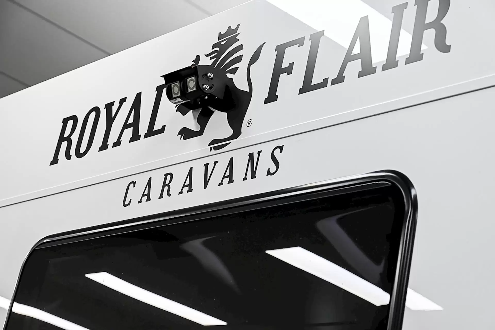NEW 2025 ROYAL FLAIR PIAZZA 16'6-1