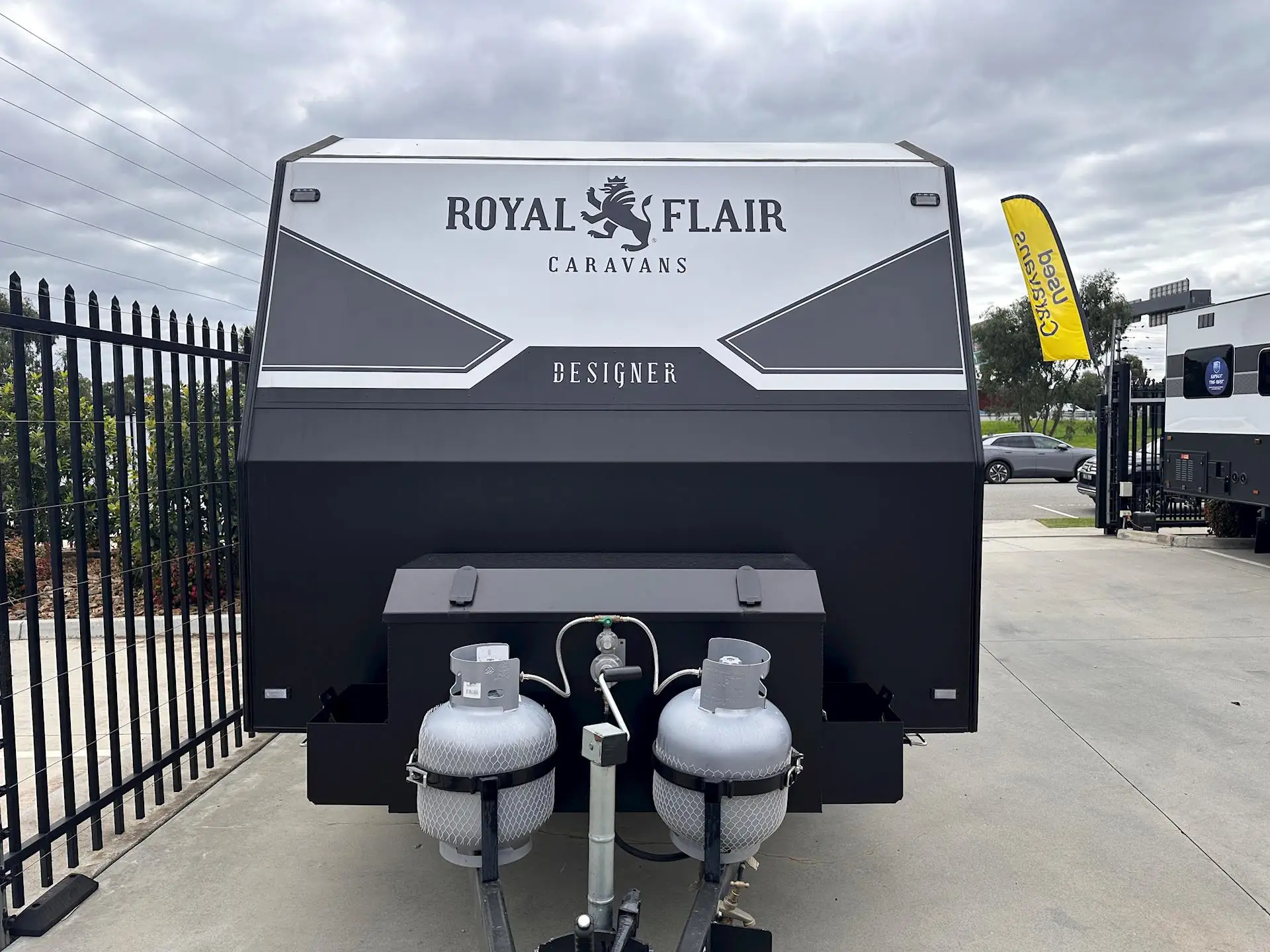 NEW 2025 ROYAL FLAIR Designer Series 21'-3