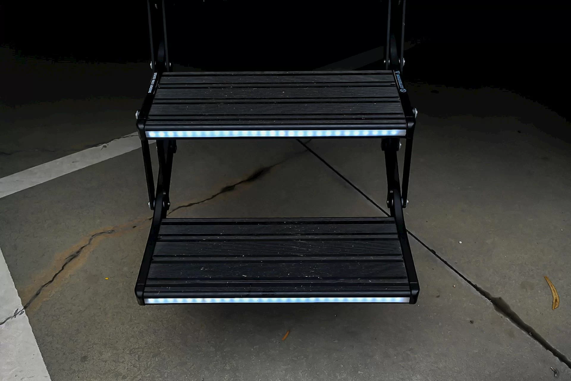 NEW 2025 ROYAL FLAIR Razor XT 17'6-1 caravan