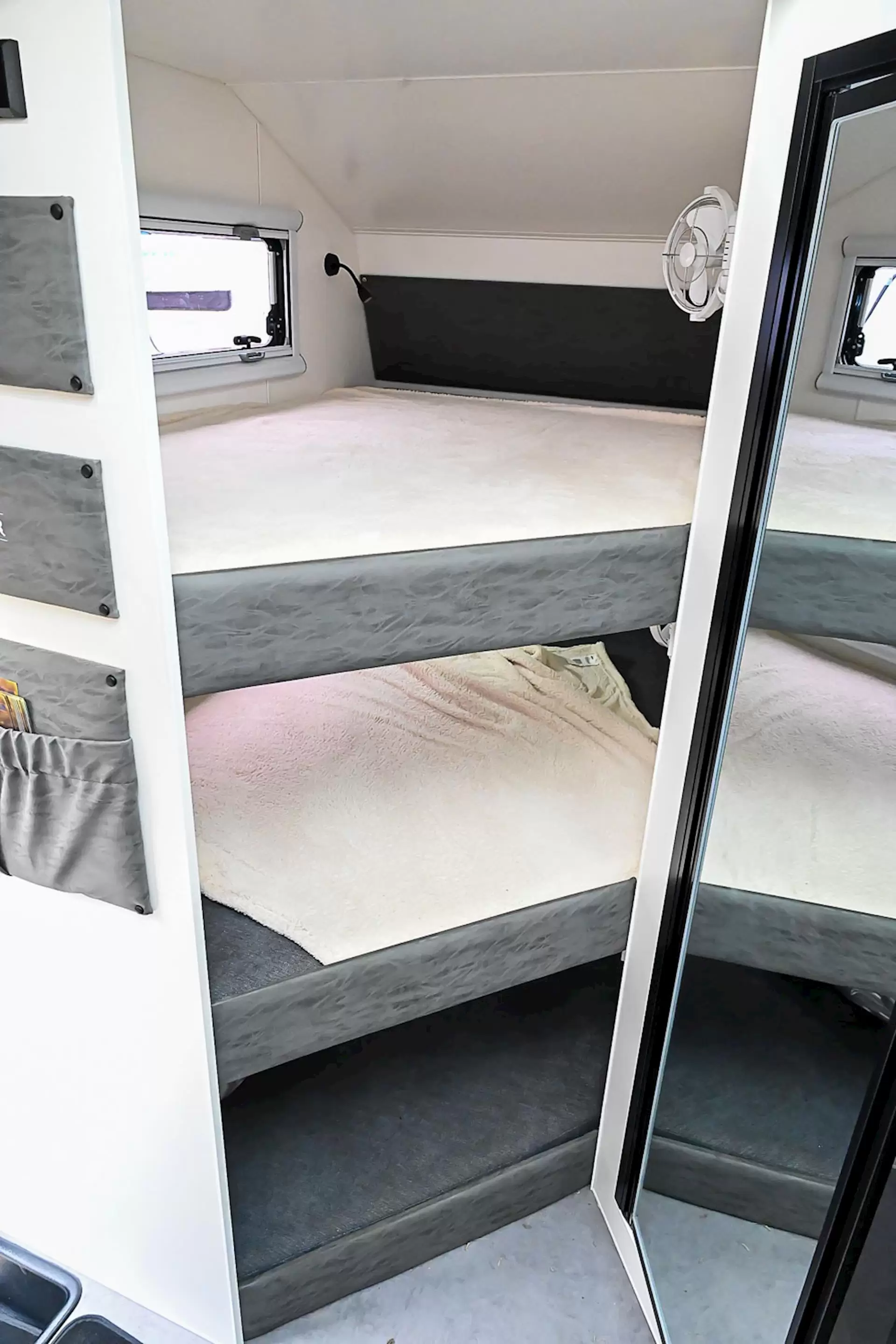 NEW 2025 ROYAL FLAIR Family Flair 19'6-2