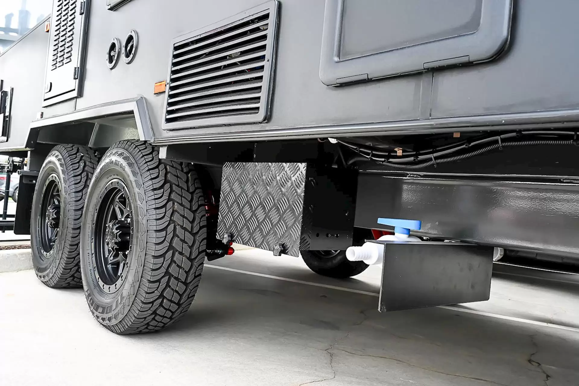 NEW 2025 ROYAL FLAIR Family Flair 19'6-2