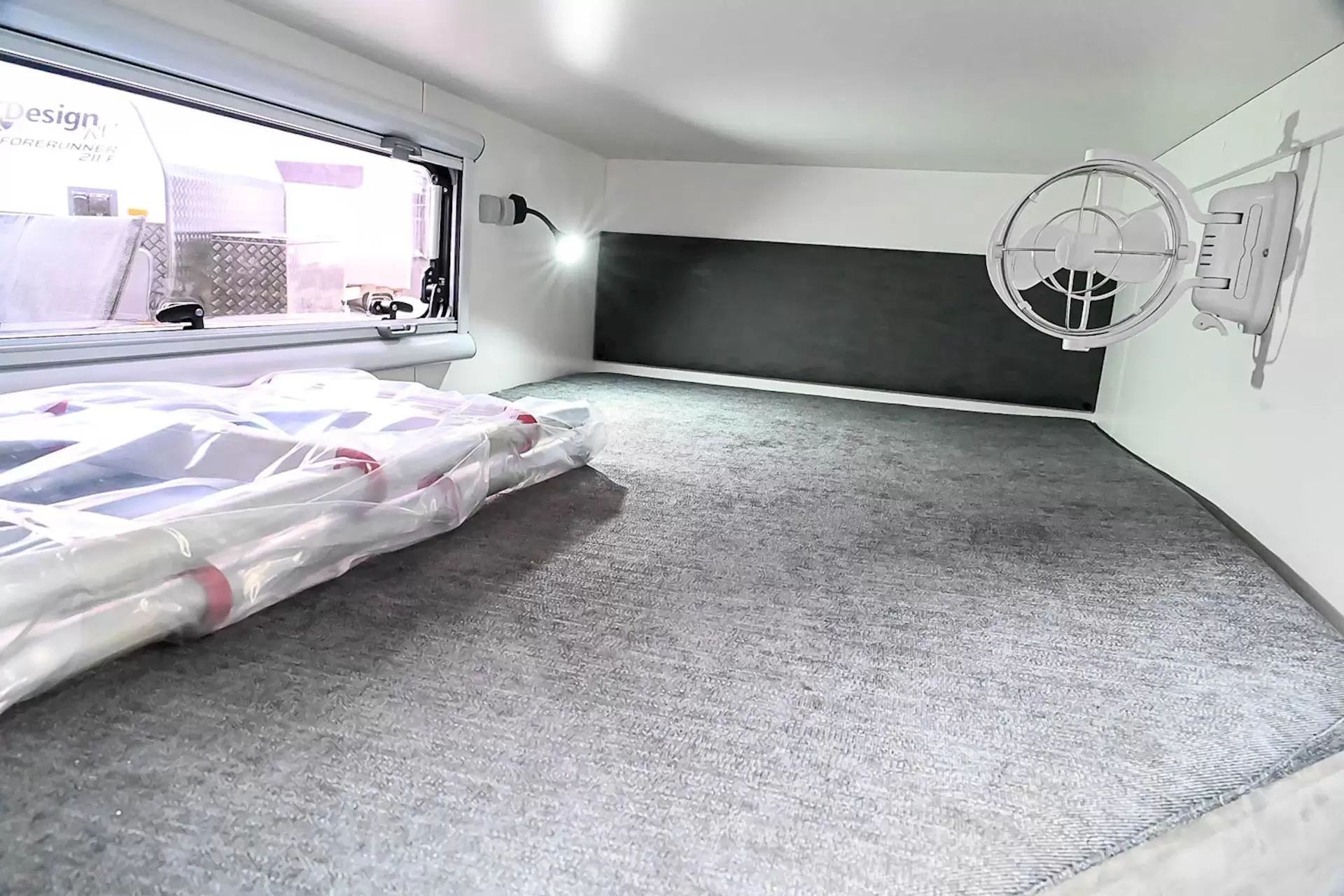 NEW 2025 ROYAL FLAIR Family Flair 19'6-2 caravan