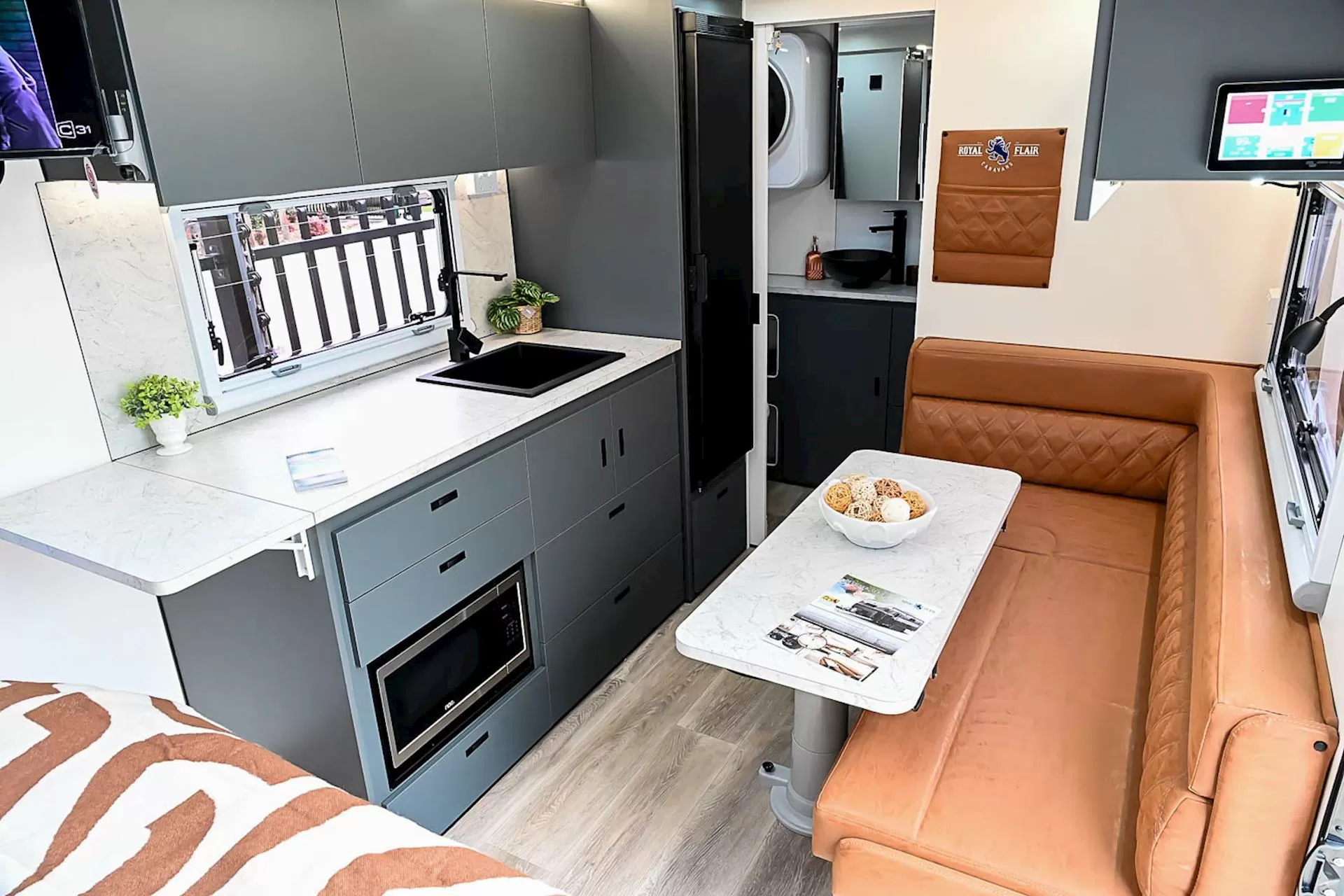 NEW 2025 ROYAL FLAIR Designer Series 17' caravan