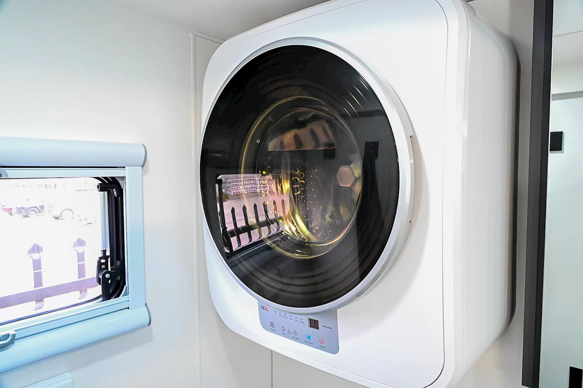 NEW 2025 ROYAL FLAIR Designer Series 17' caravan