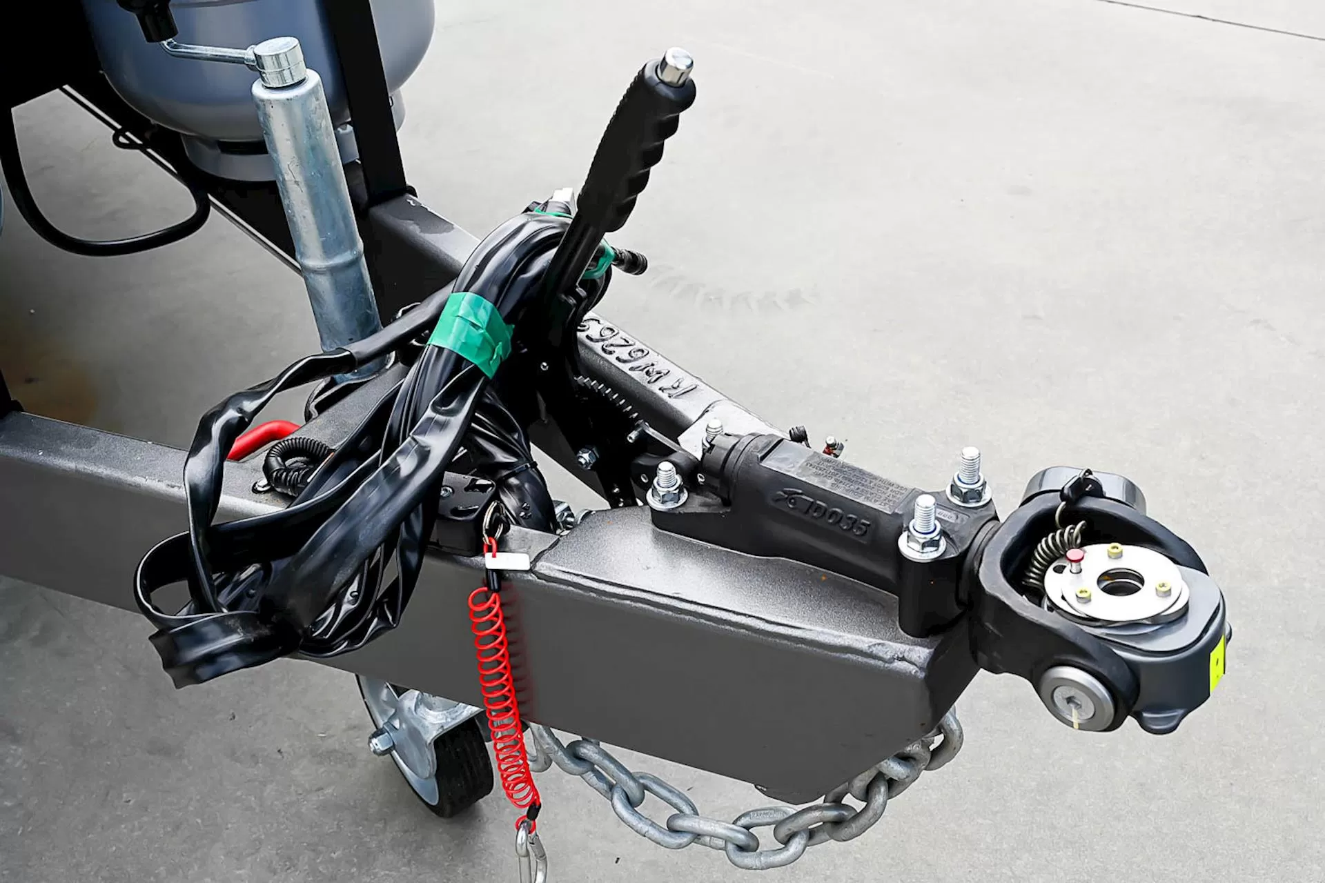 NEW 2025 ROYAL FLAIR Designer Series 17' caravan