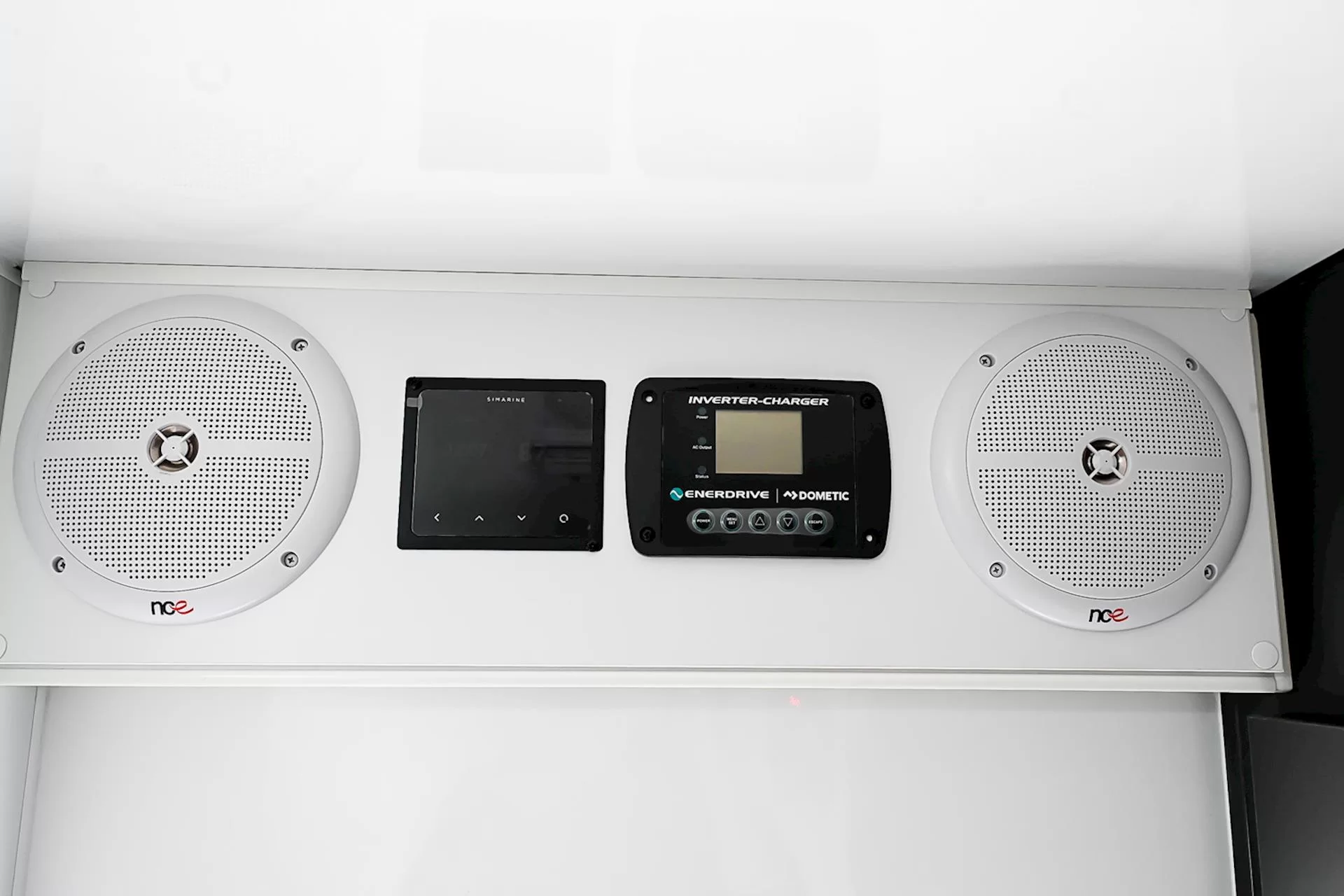 NEW 2025 ROYAL FLAIR Raptor Family 16'6-2 caravan