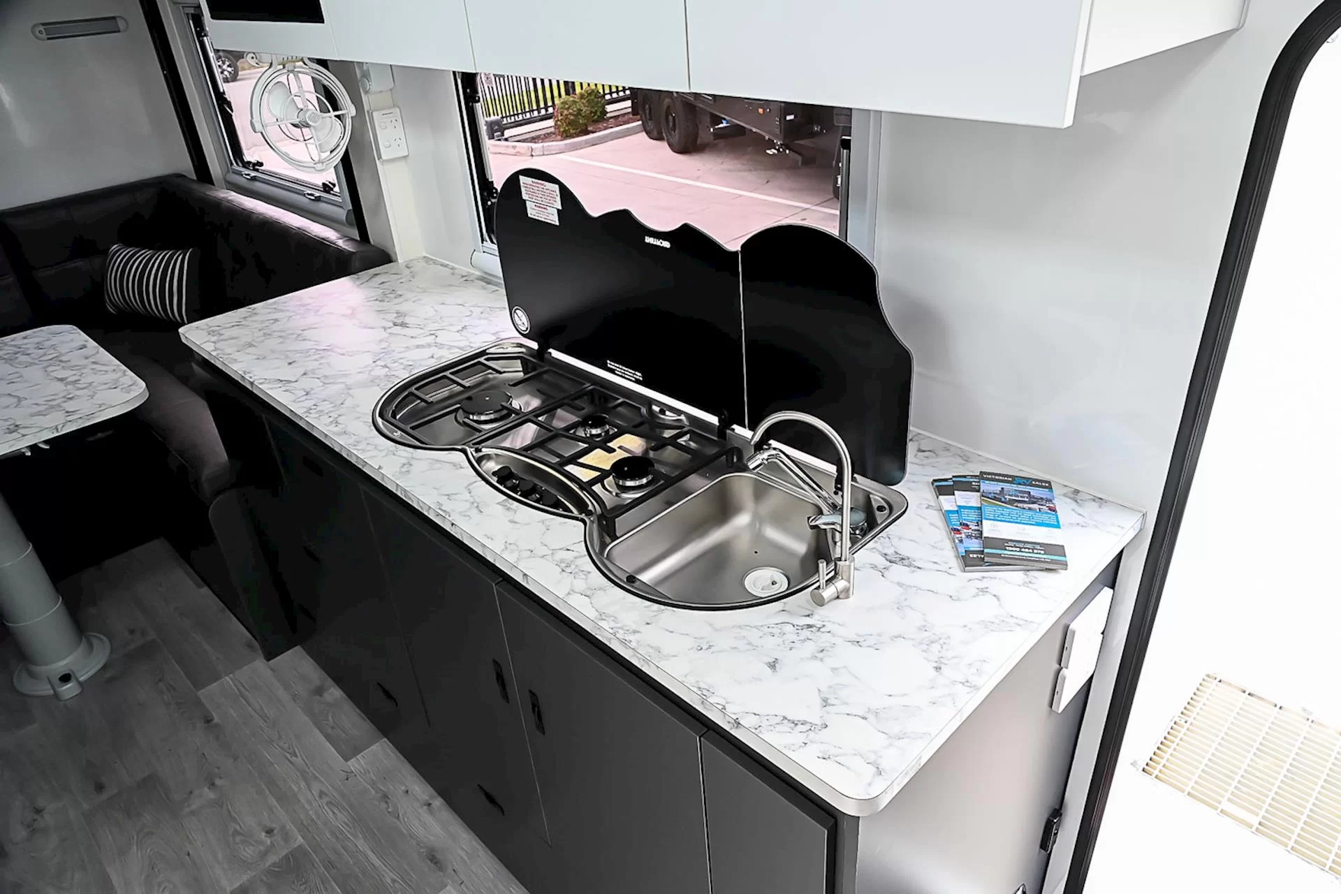 NEW 2025 ROYAL FLAIR Raptor Family 16'6-2 caravan