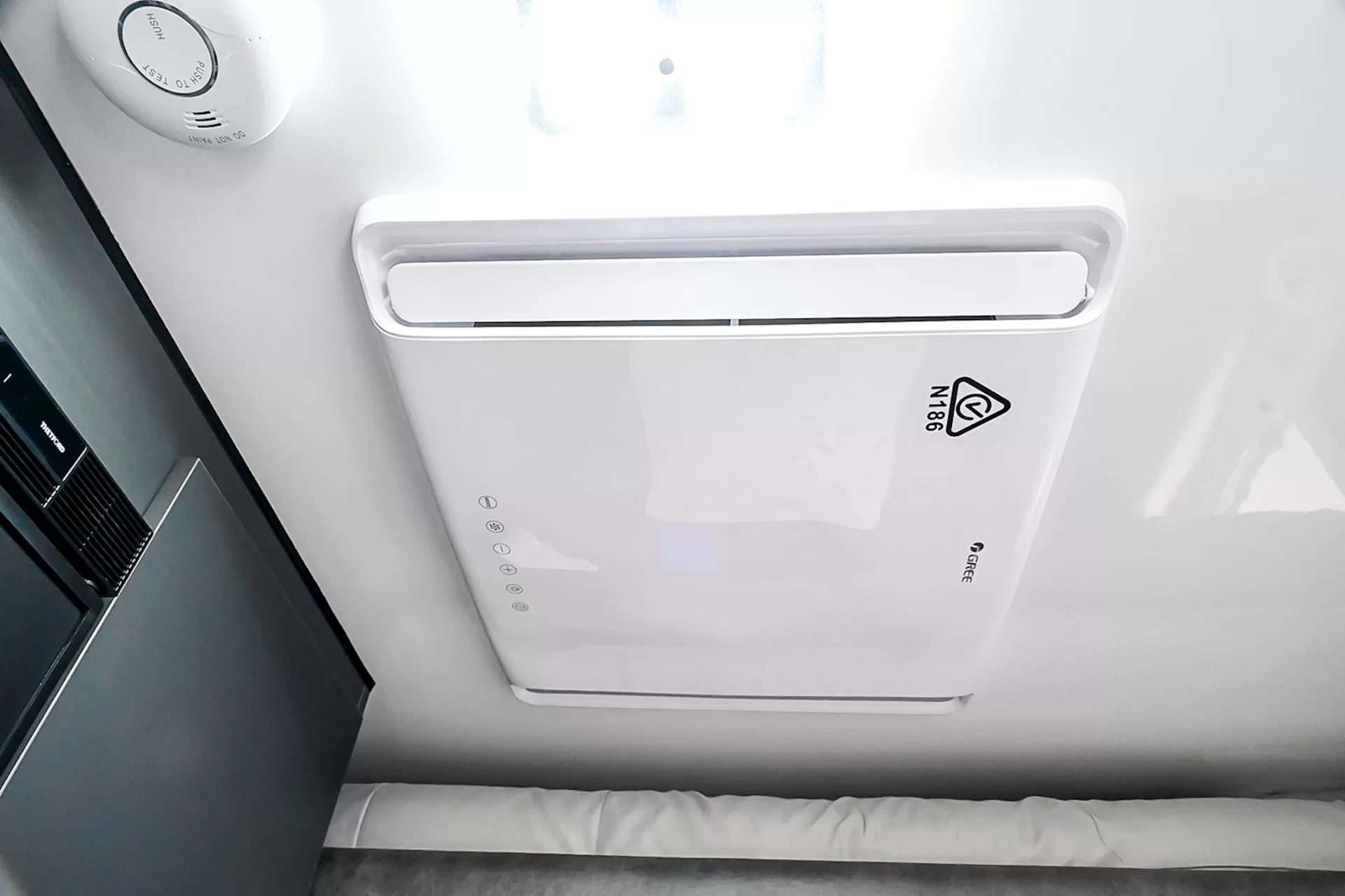 NEW 2025 ROYAL FLAIR Raptor Family 16'6-2 caravan