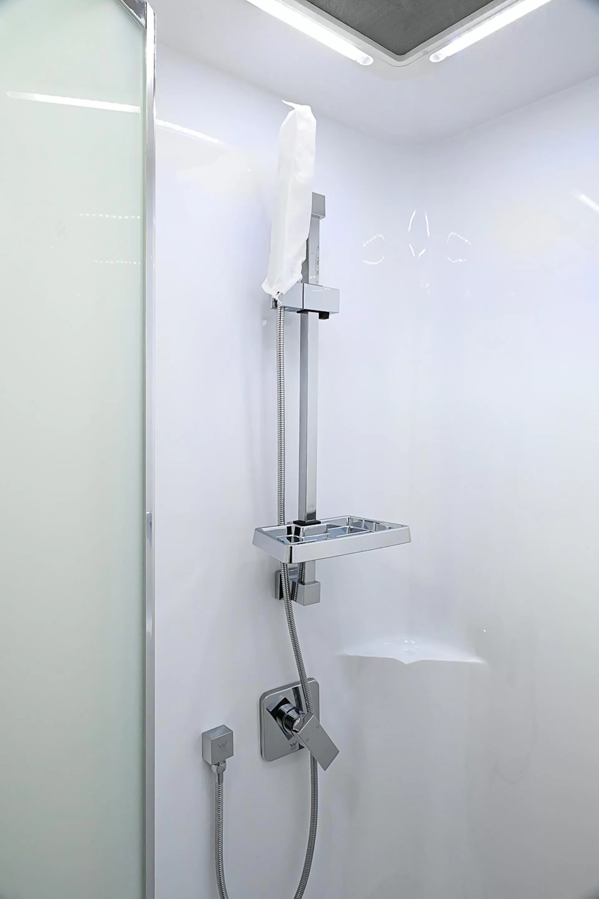 NEW 2025 ROYAL FLAIR Micron 16'6-1 caravan