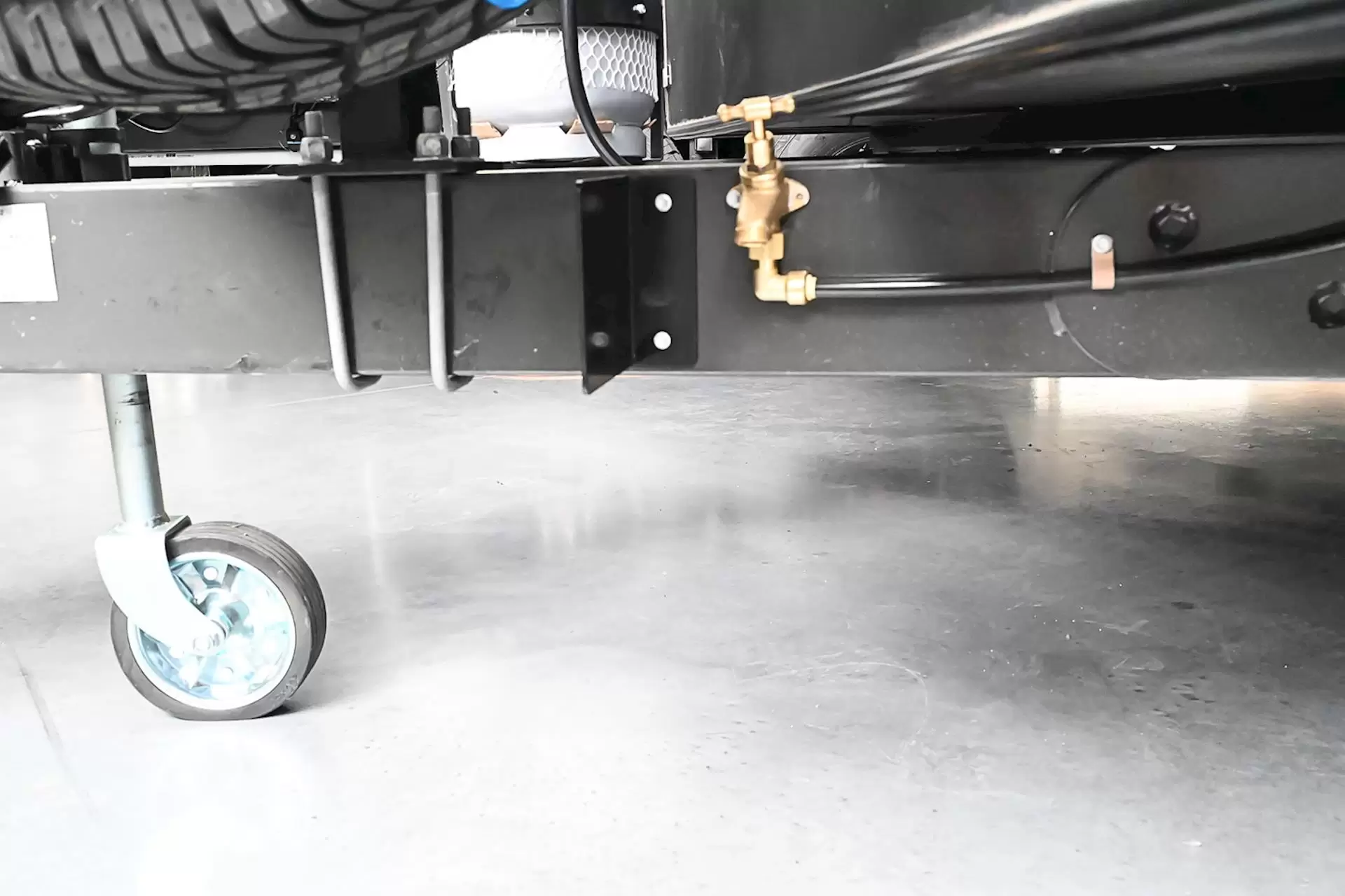 NEW 2025 ROYAL FLAIR Micron 16'6-1