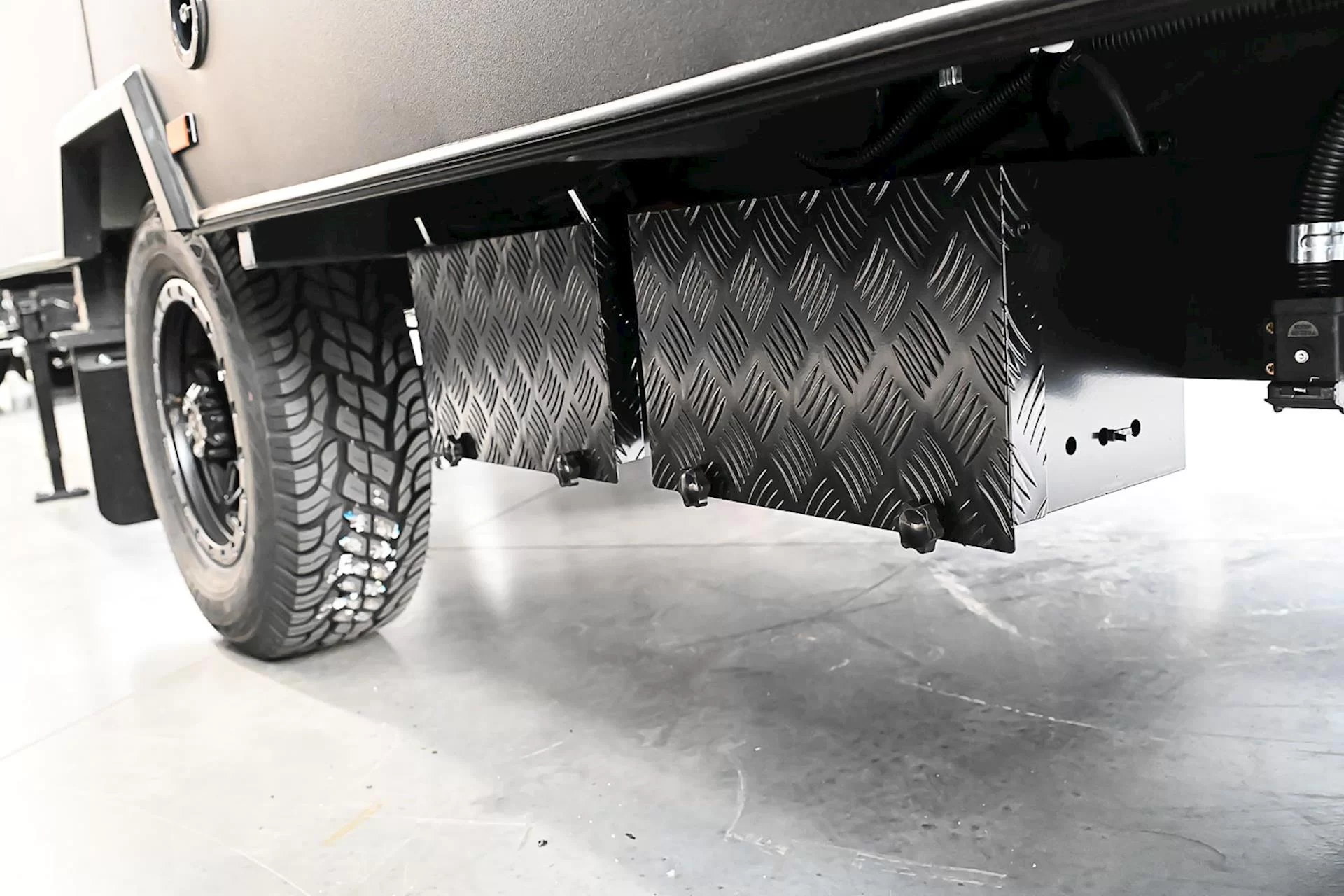 NEW 2025 ROYAL FLAIR Micron 16'6-1 caravan