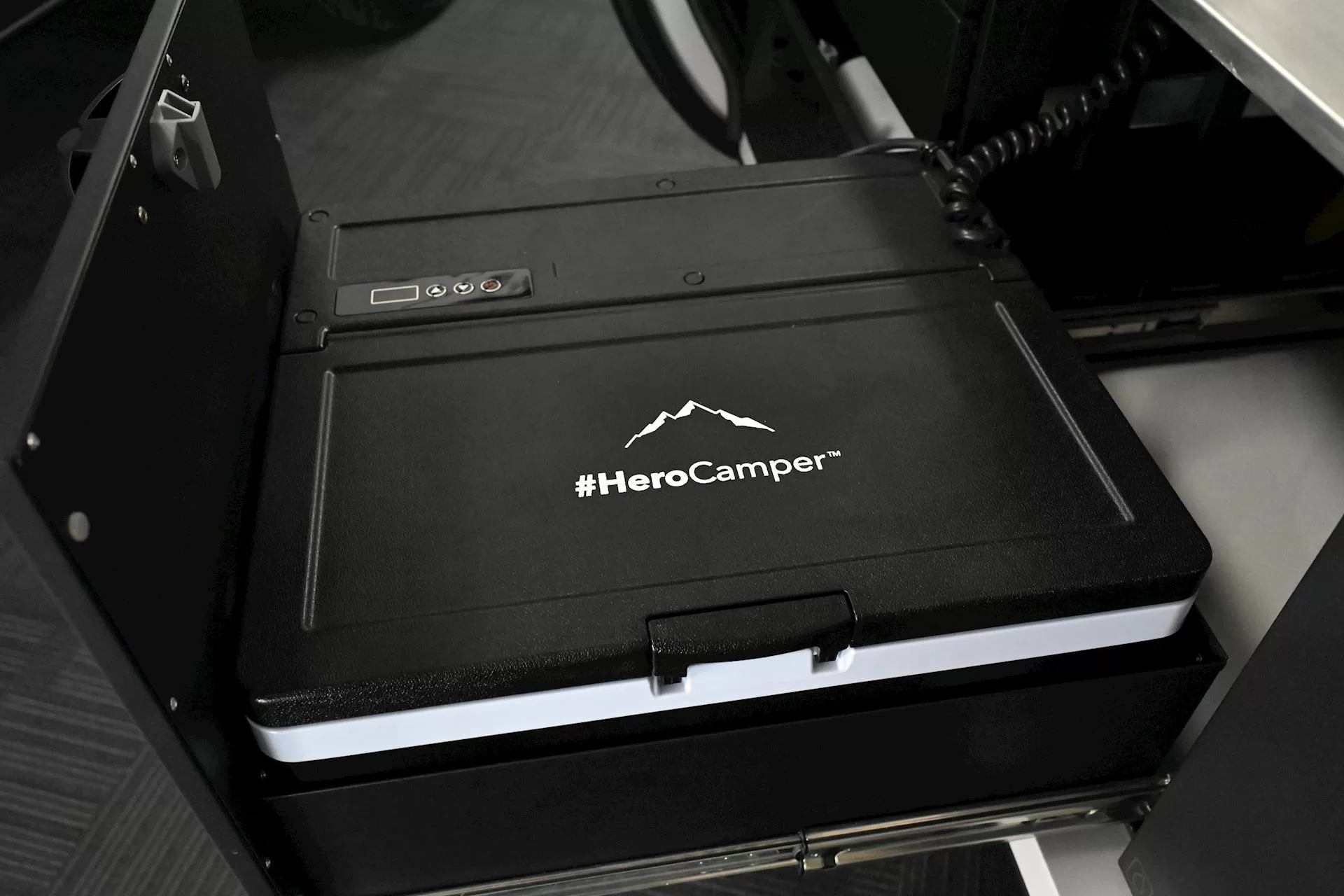 NEW 2023 ROYAL FLAIR HERO CAMPER caravan