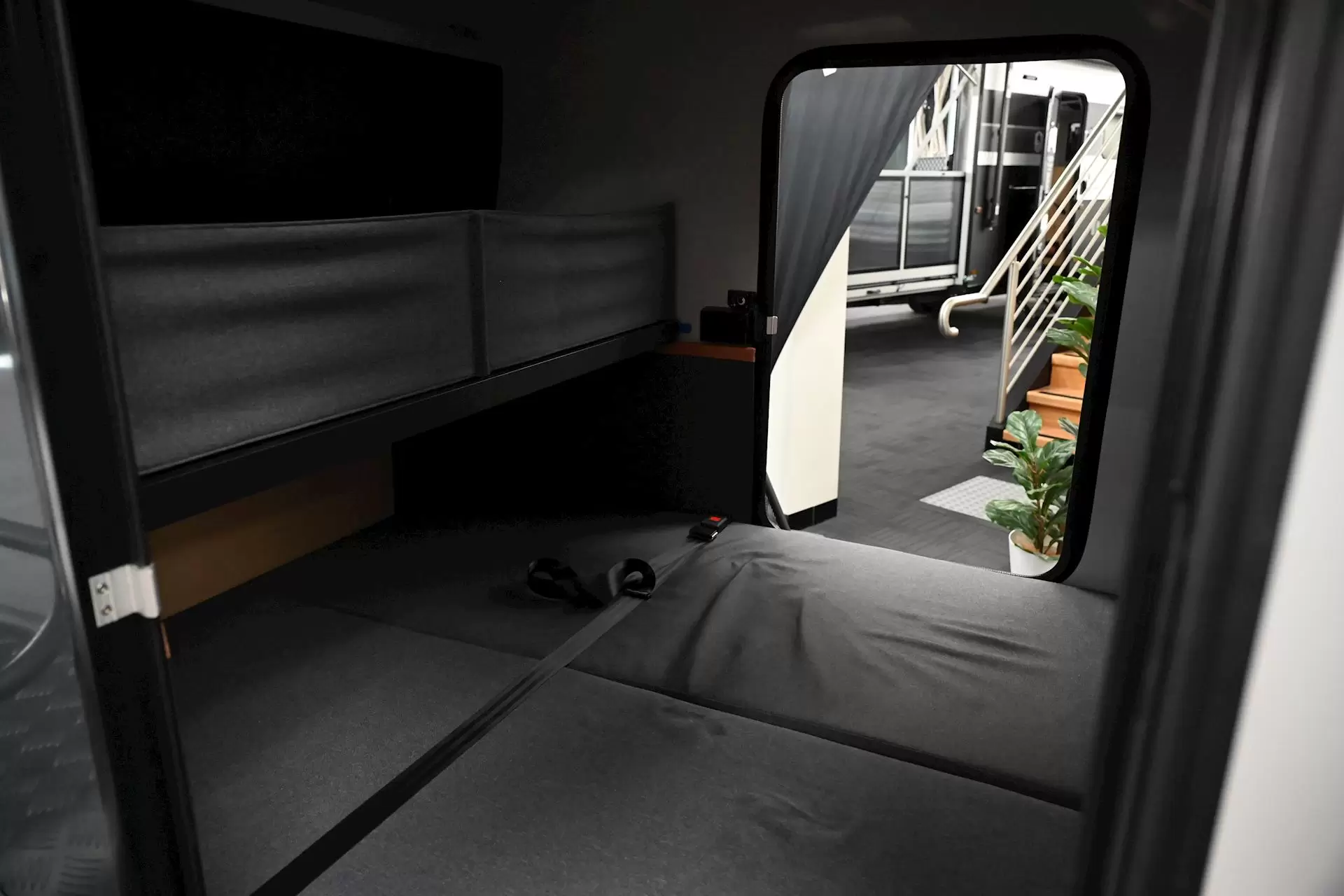 NEW 2023 ROYAL FLAIR HERO CAMPER