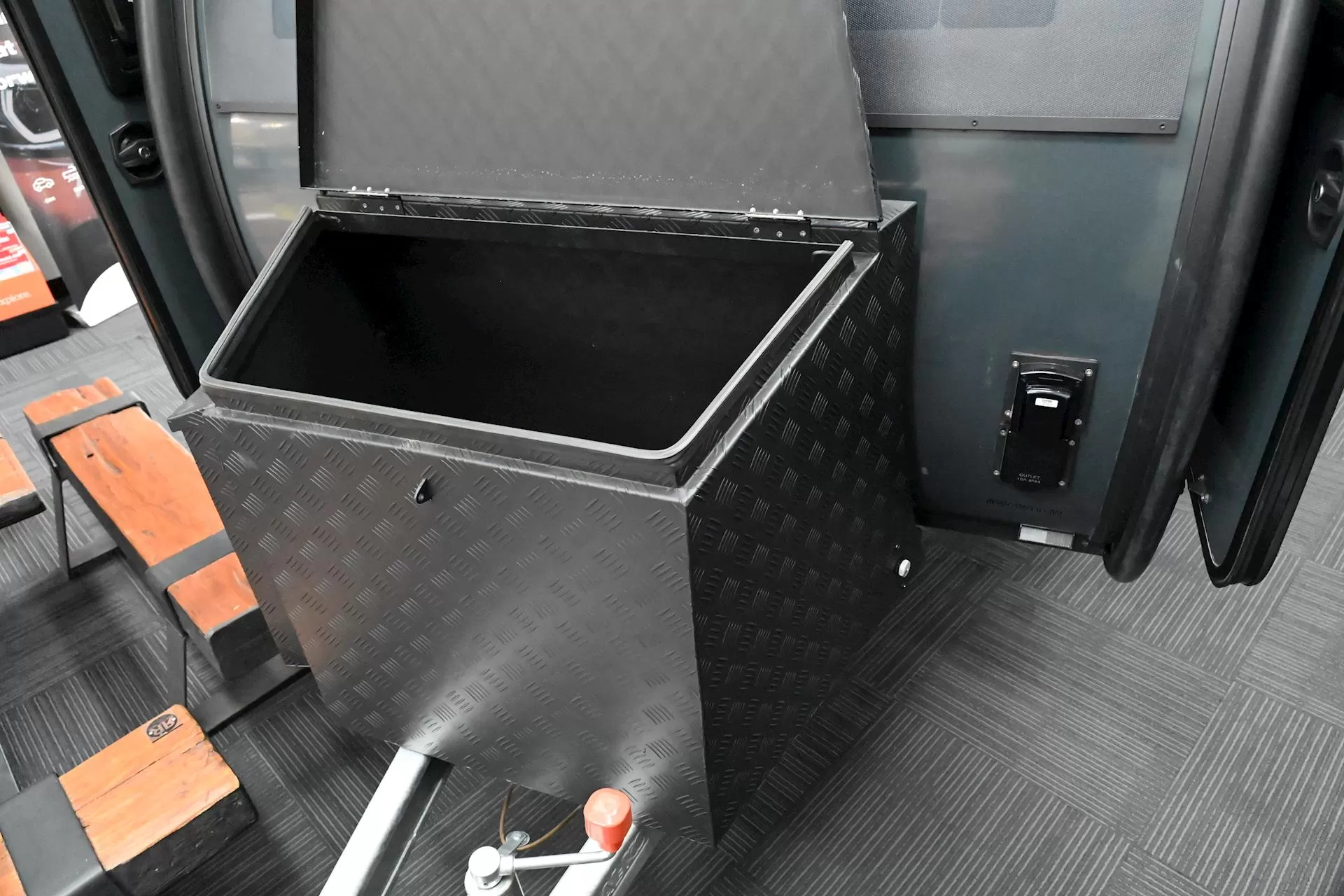 NEW 2023 ROYAL FLAIR HERO CAMPER caravan