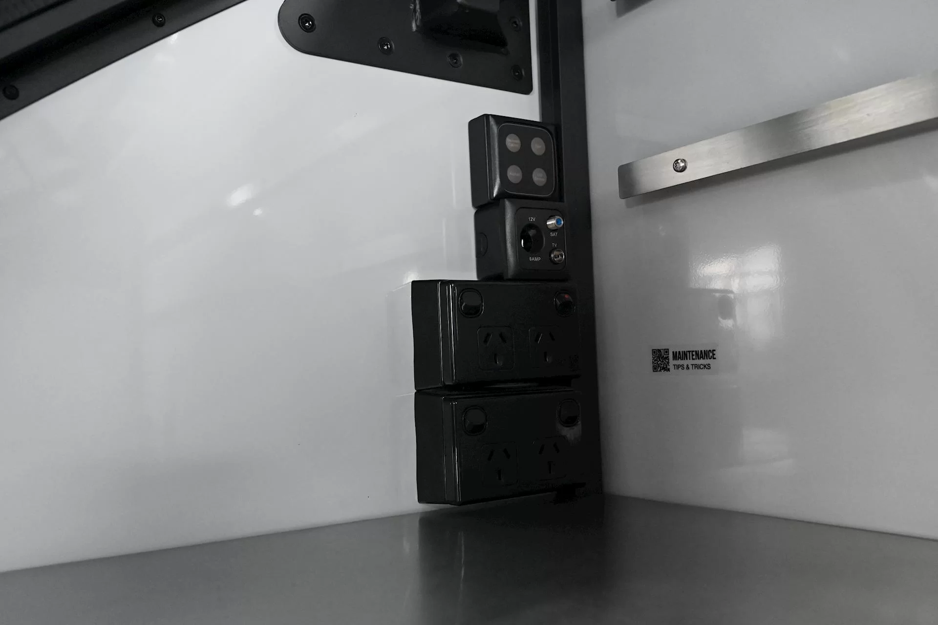 NEW 2023 ROYAL FLAIR HERO CAMPER caravan