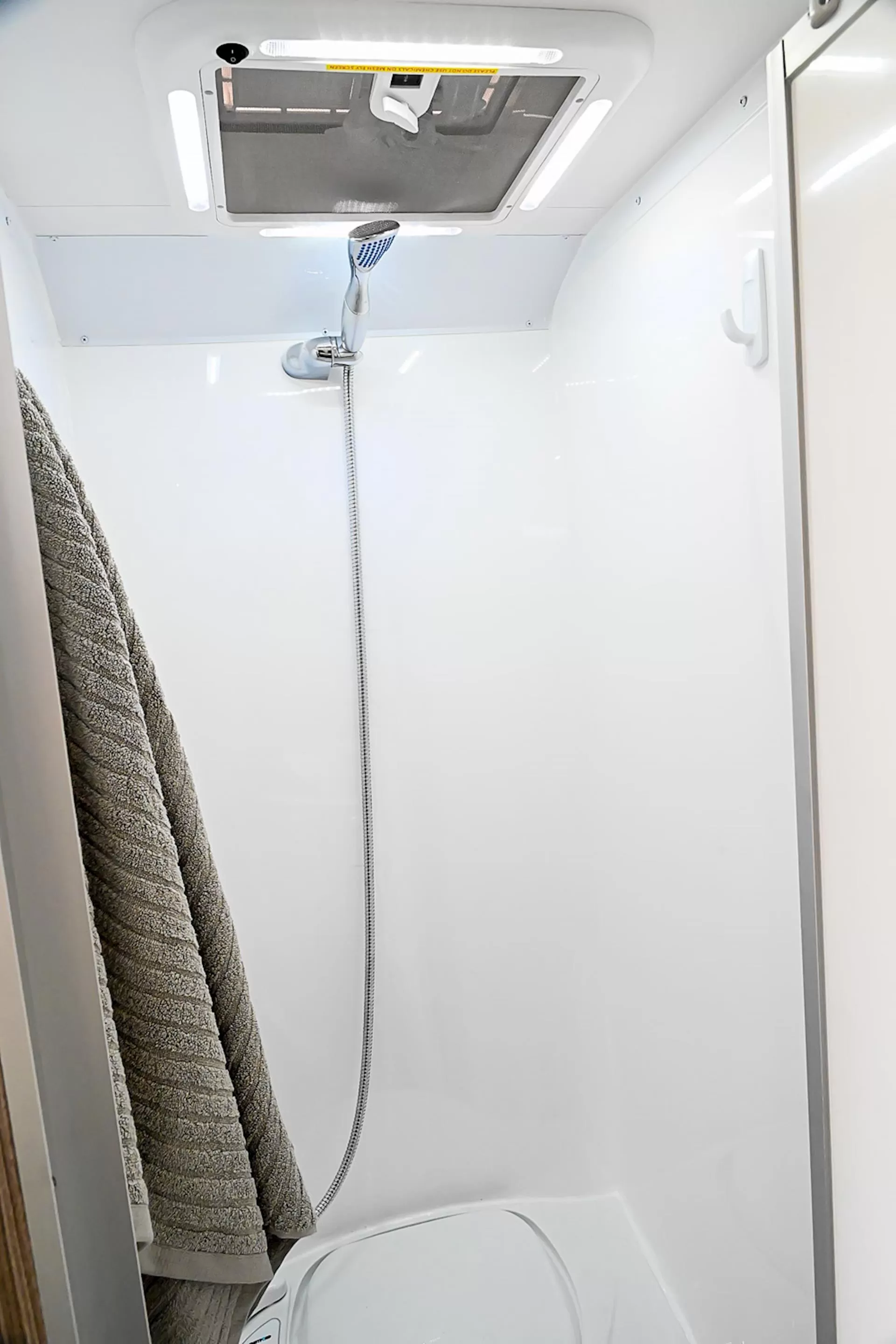 USED 2025 AVAN ASPIRE 499 BUNK caravan