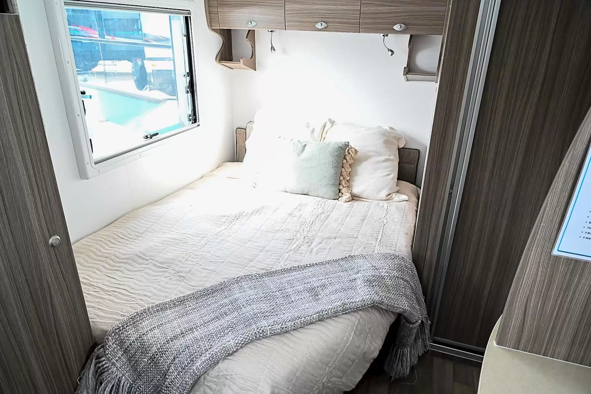 USED 2025 AVAN ASPIRE 499 BUNK caravan