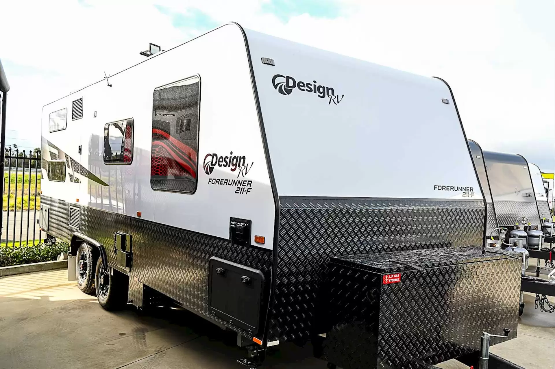 NEW 2025 DESIGN RV FORERUNNER F2.6 caravan