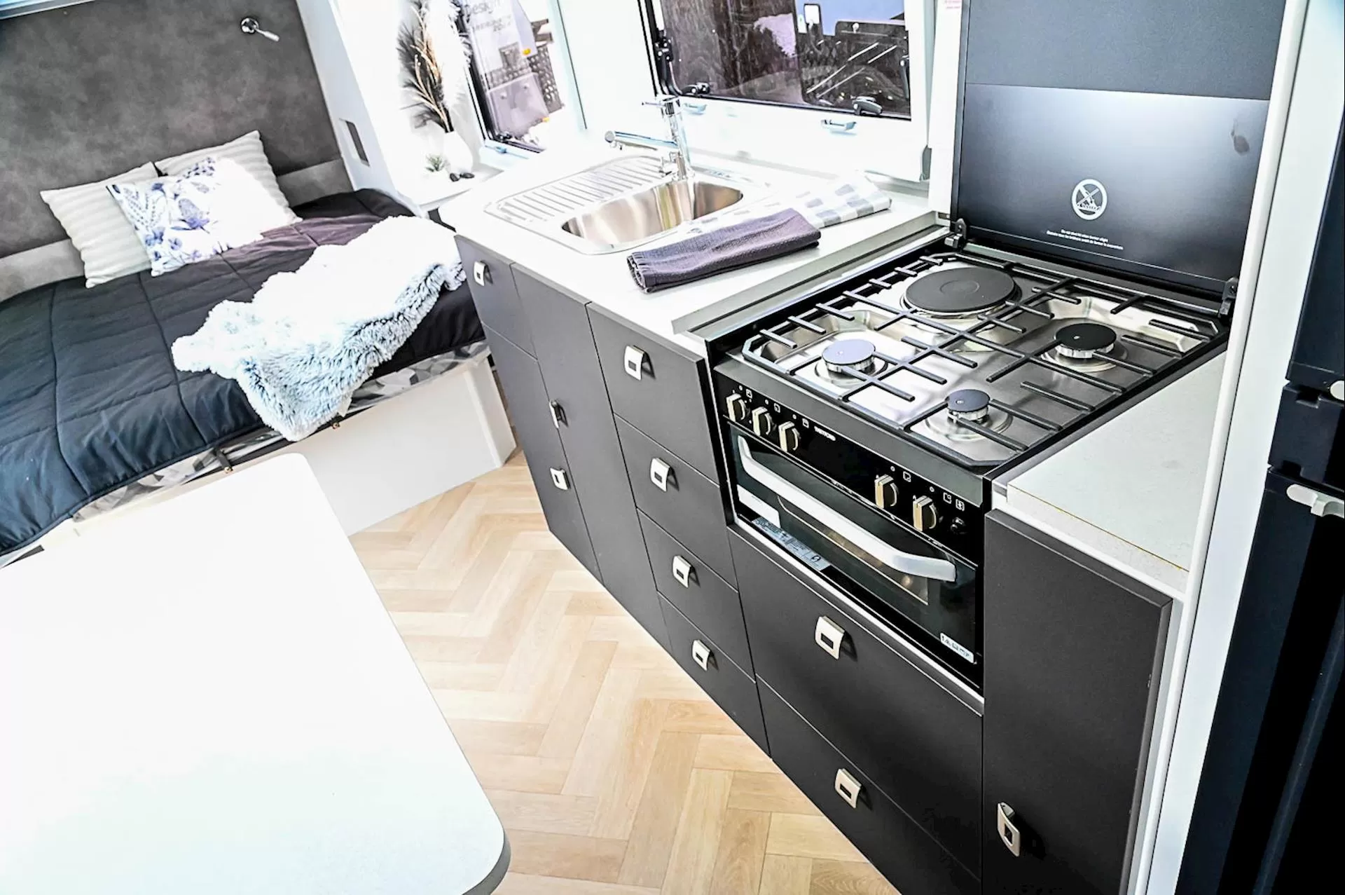 NEW 2025 DESIGN RV FORERUNNER F2.6 caravan