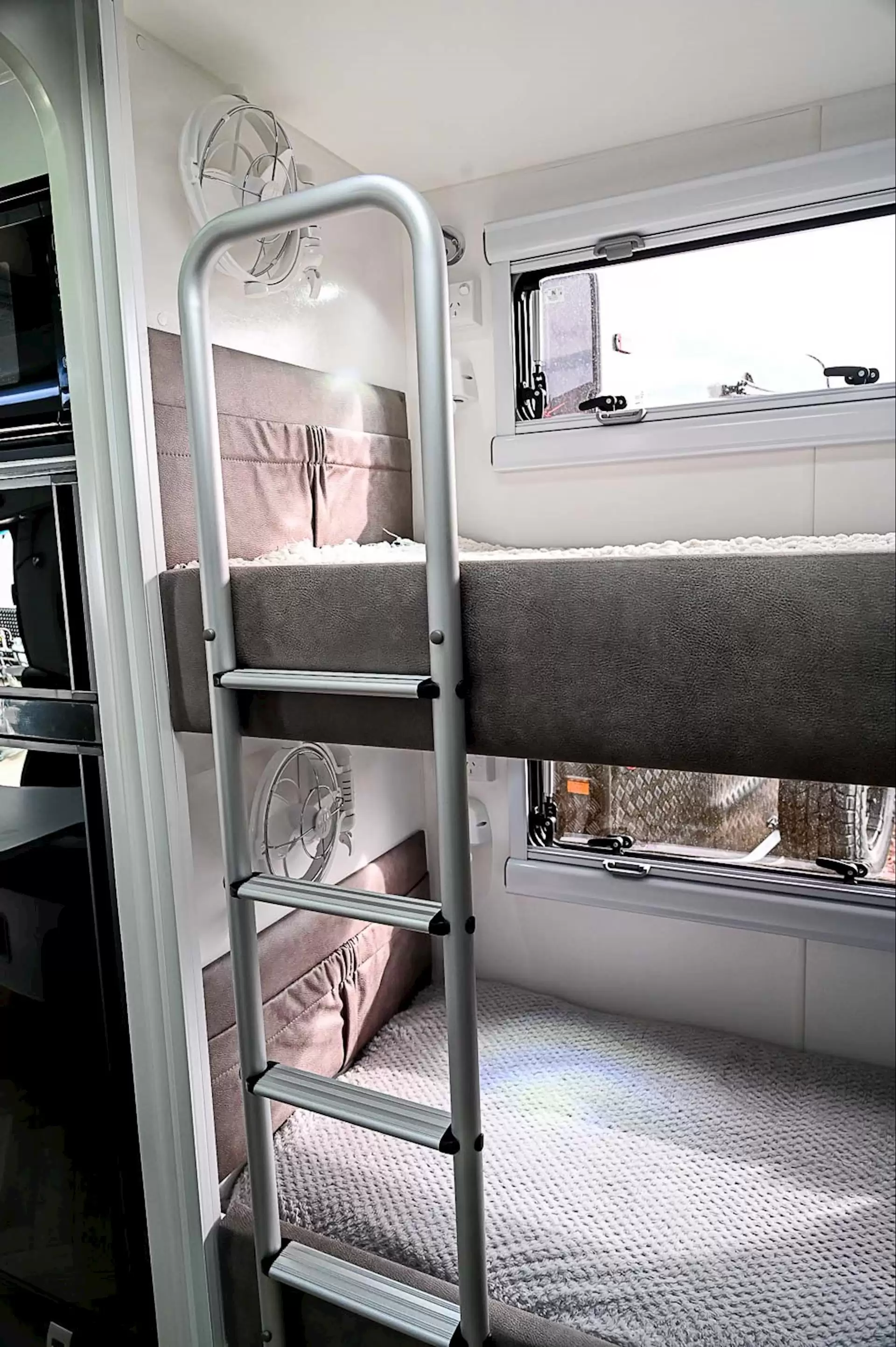 NEW 2025 DESIGN RV FORERUNNER F2.6 caravan