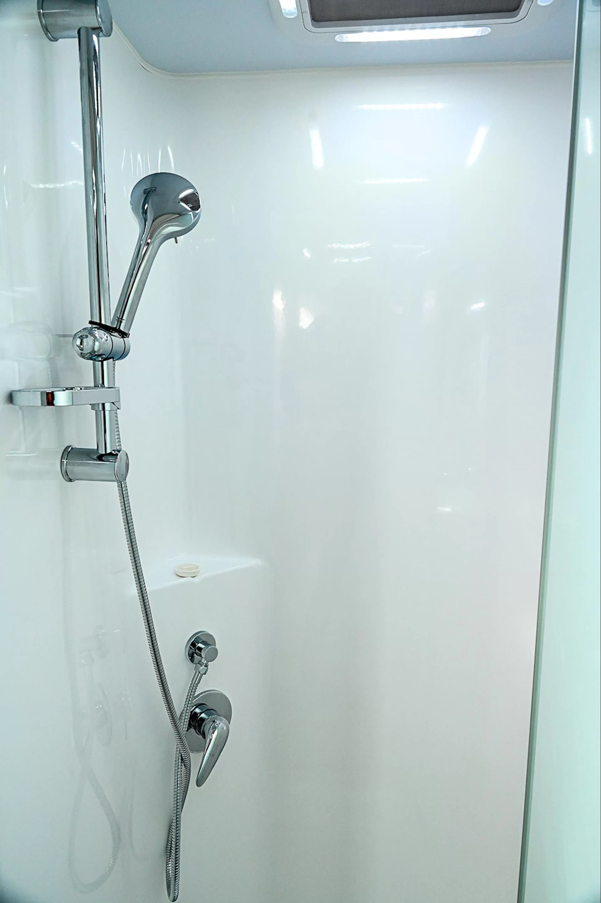 NEW 2025 DESIGN RV FORERUNNER F2.6 caravan