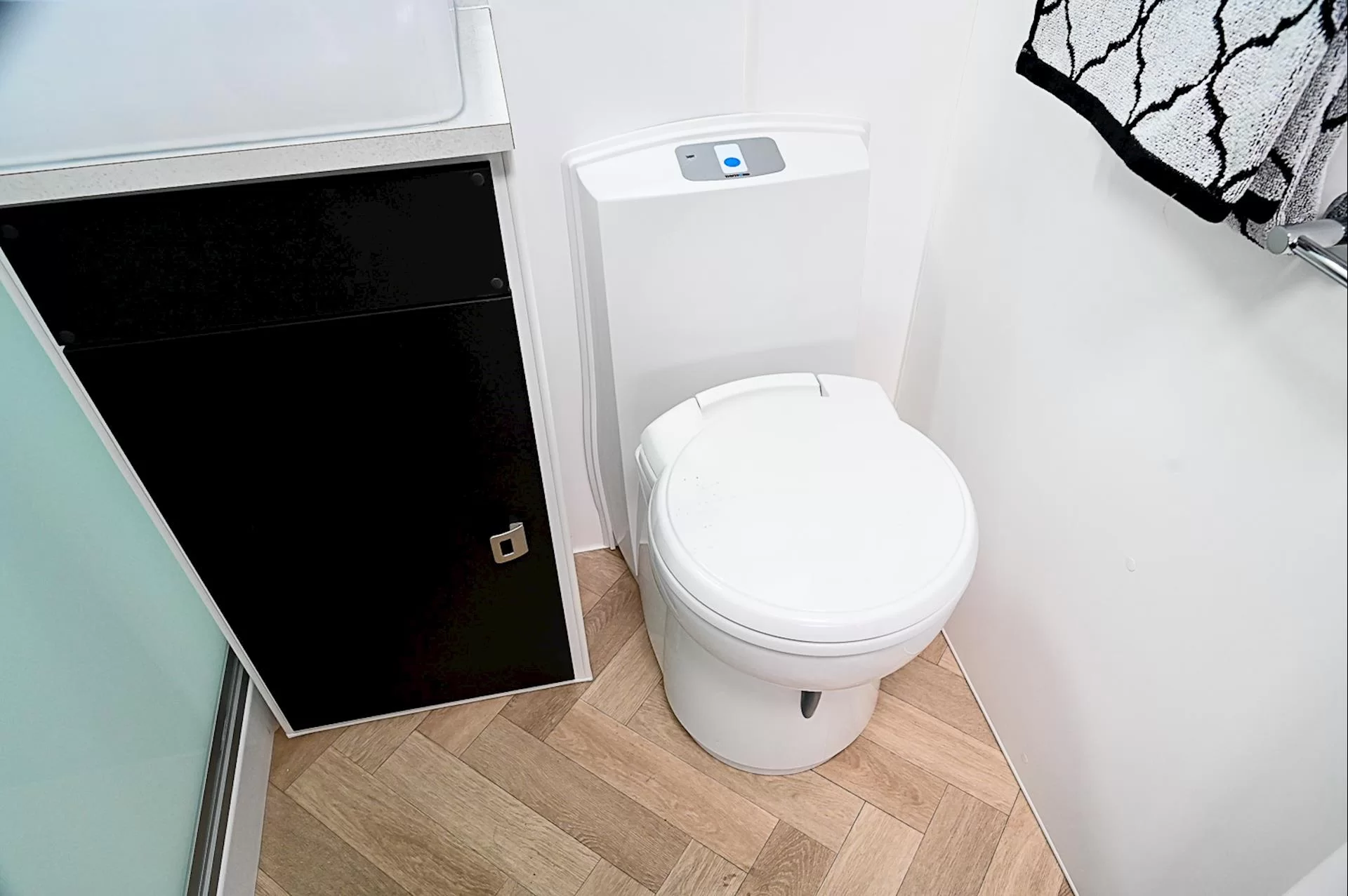 NEW 2025 DESIGN RV FORERUNNER F2.6 caravan