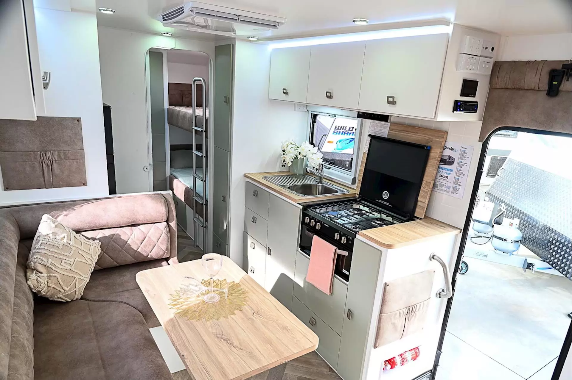 NEW 2025 DESIGN RV FORERUNNER F2-7 FAMILY caravan