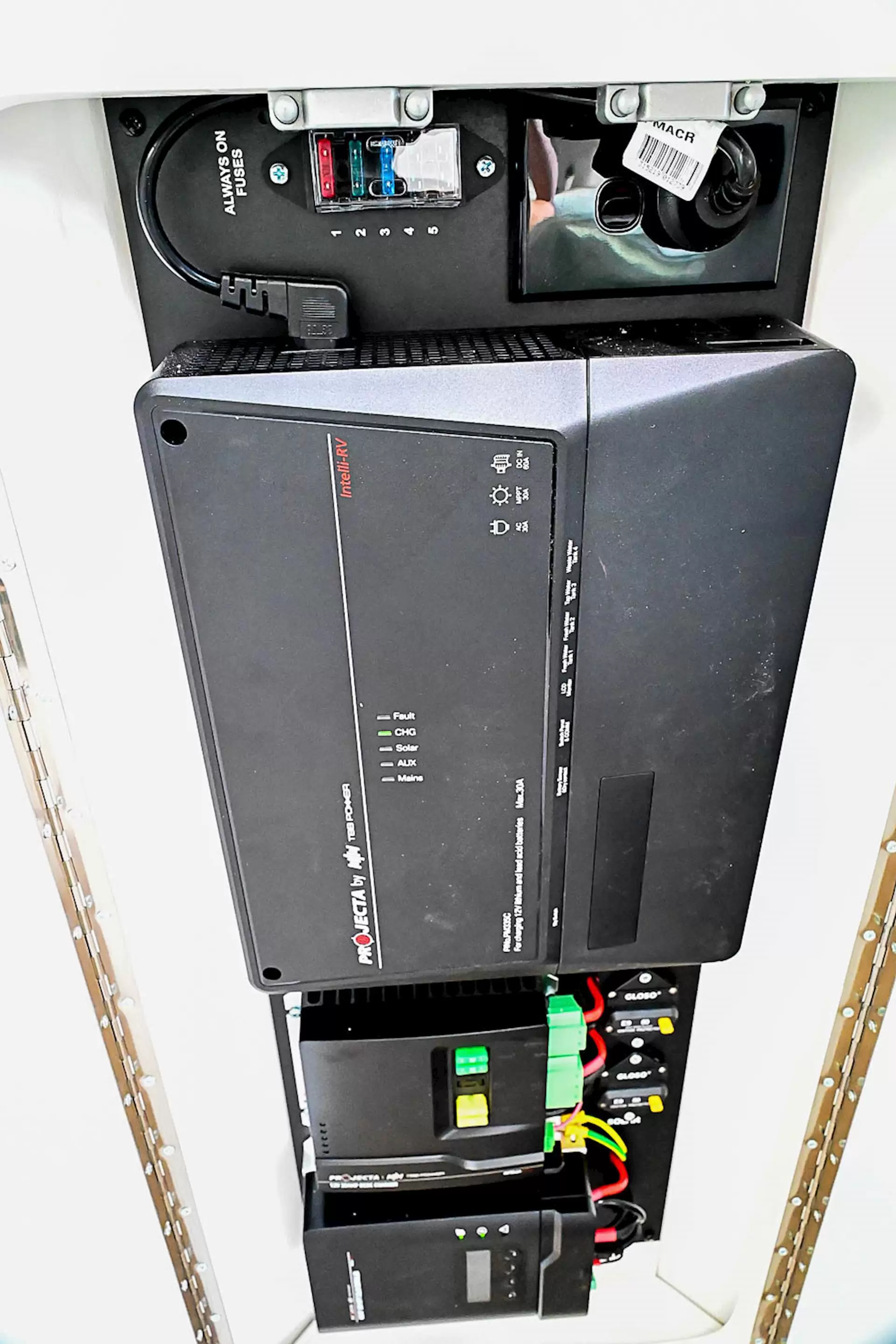 NEW 2025 DESIGN RV STRYKER 161-X caravan