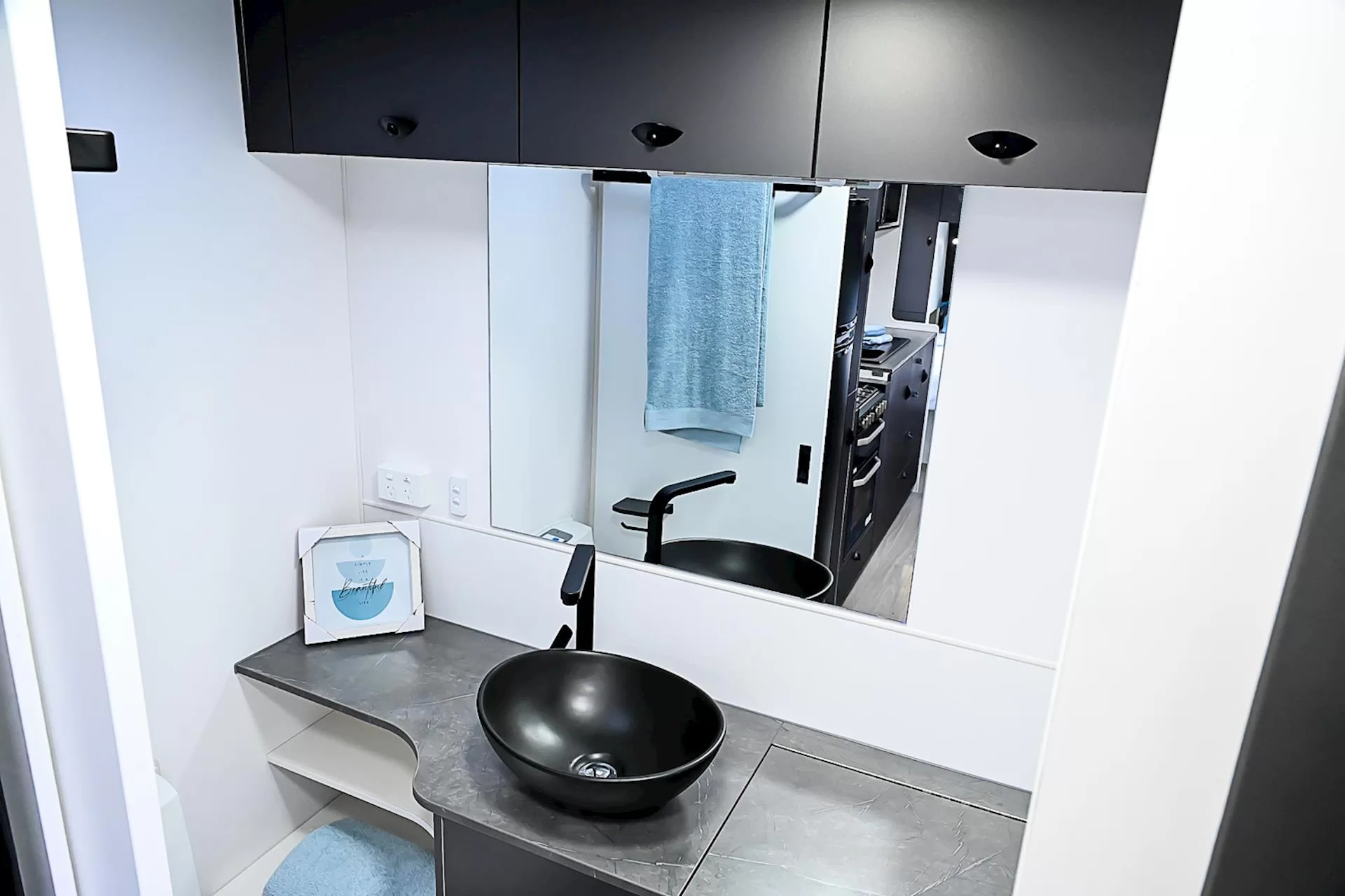 NEW 2025 VISCOUNT WILDSHARK 3.5 caravan