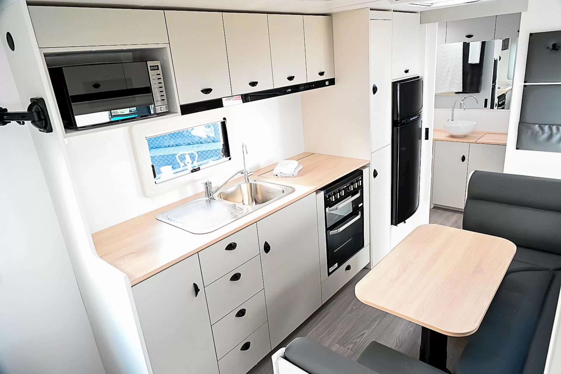 NEW 2025 VISCOUNT V3 CLUB caravan