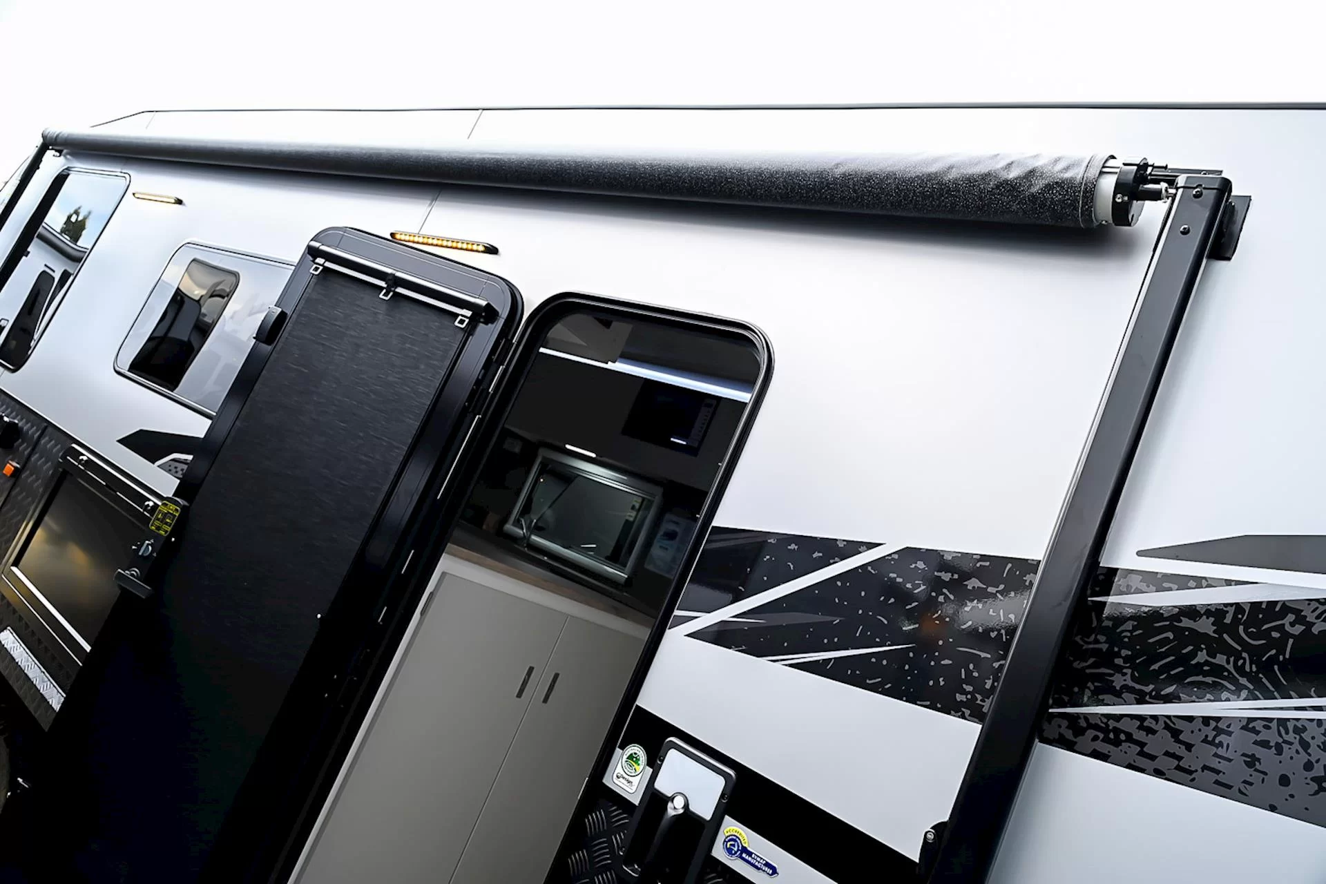 NEW 2025 DESIGN RV ODYSSEY V5-2 caravan