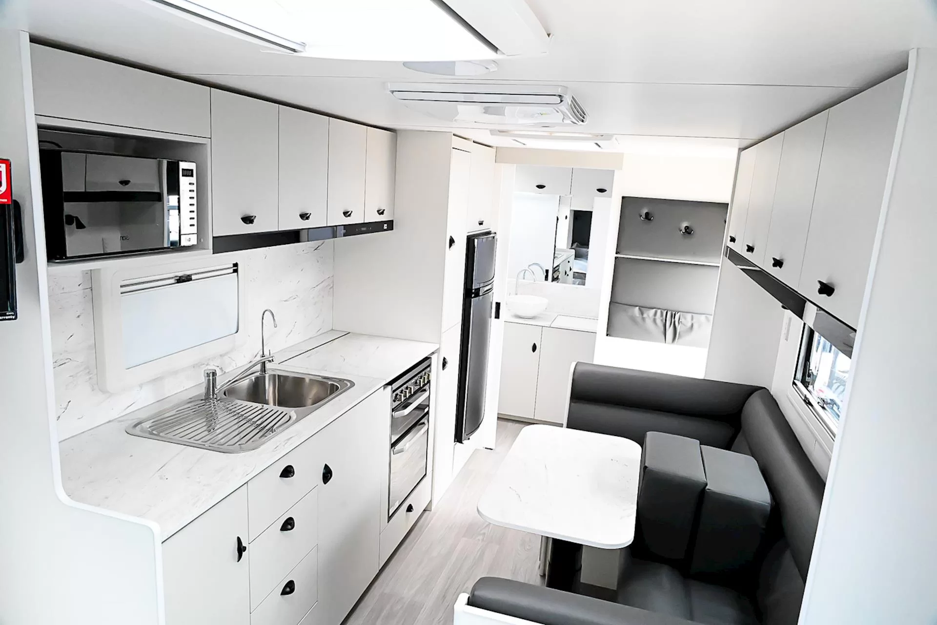 NEW 2025 VISCOUNT V3 Club caravan